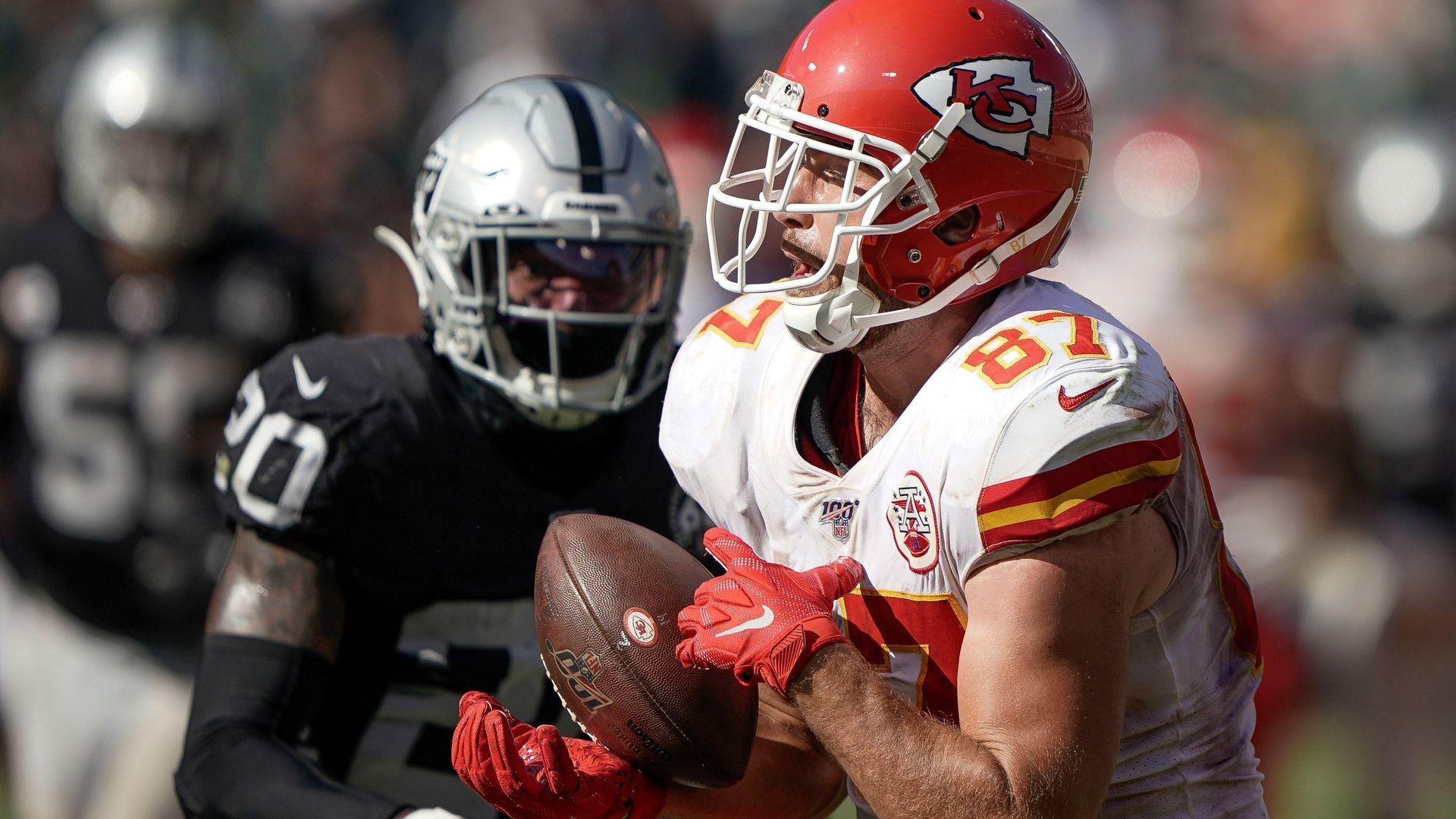 1920x1080 Raiders' plan to stop Chiefs' Travis Kelce, Patrick Mahomes, Desktop