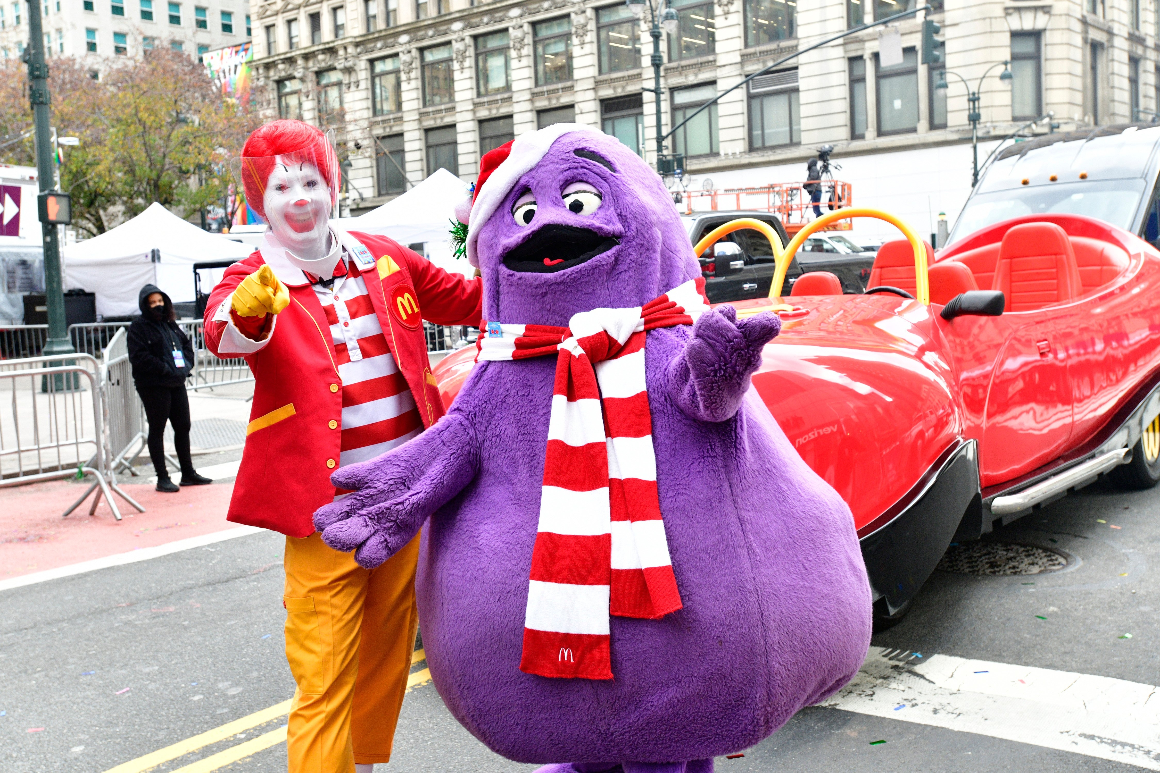 4500x3000 McDonald's released a purple milkshake in honor of Grimace's birthday and I'm obsessed, Desktop