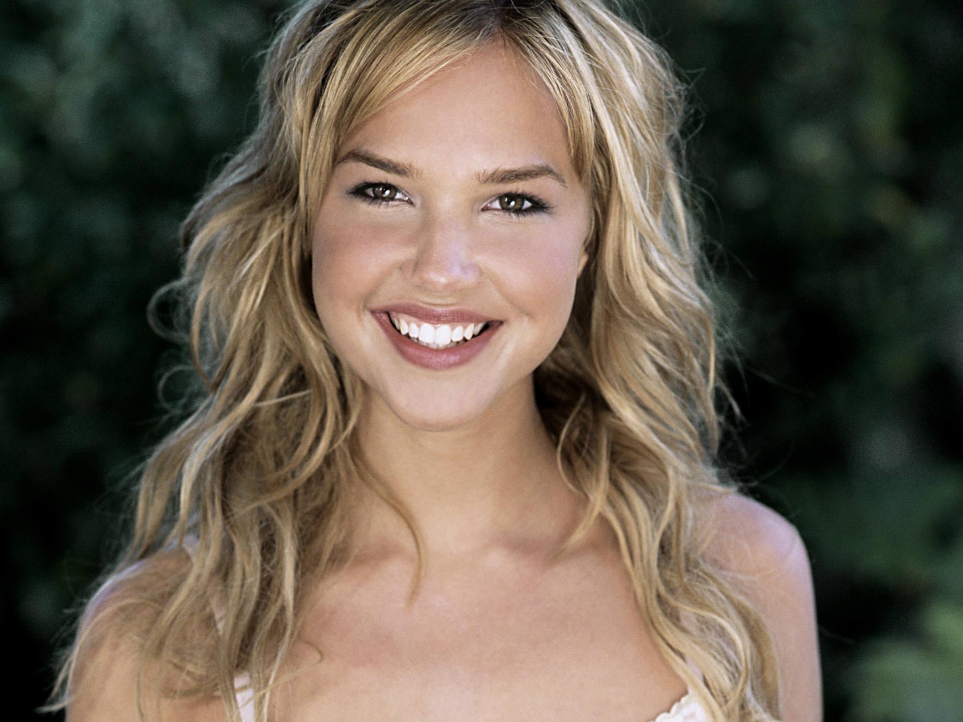 1920x1440 06.26.15 Arielle Kebbel, Girls Image Galleries, Desktop