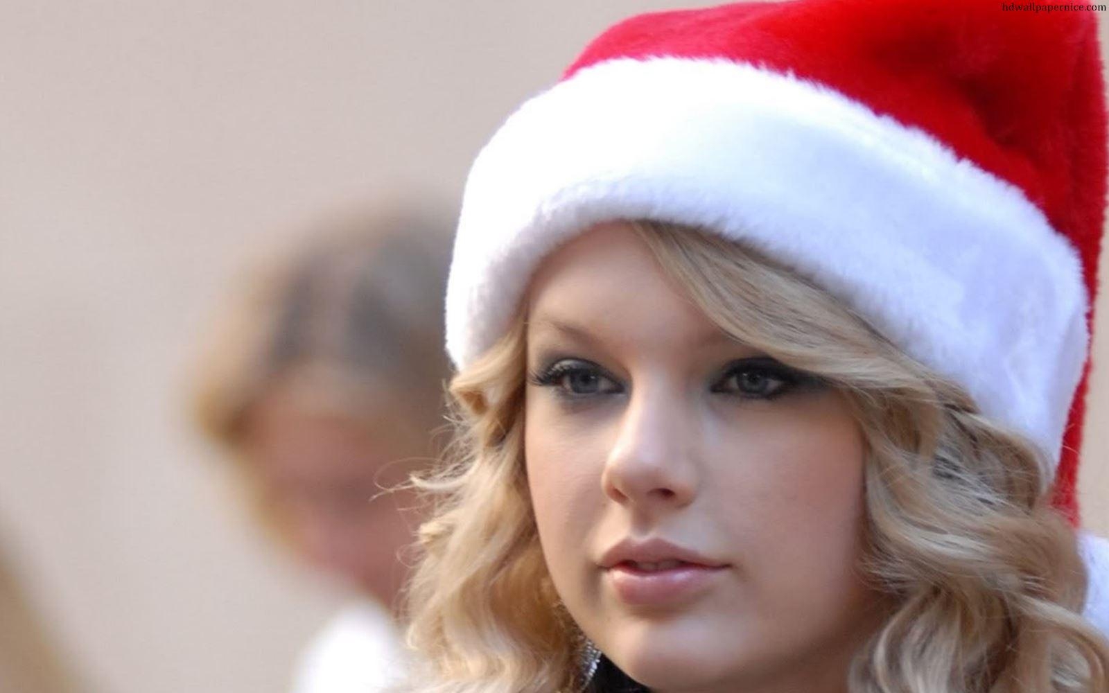 1600x1000 Taylor Swift In Christmas Cap HD Wallpaper, Desktop