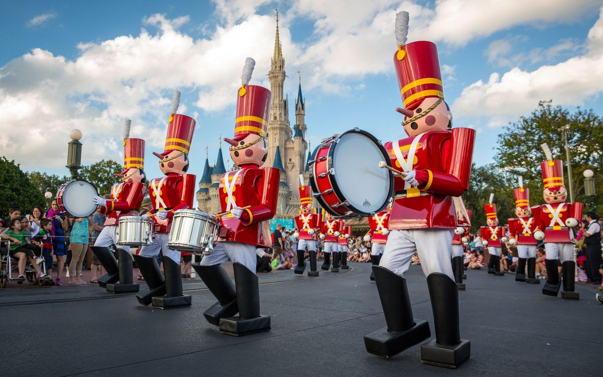 1920x1200 Christmas Parade at Magic Kingdom, Walt Disney World widescreen, Desktop