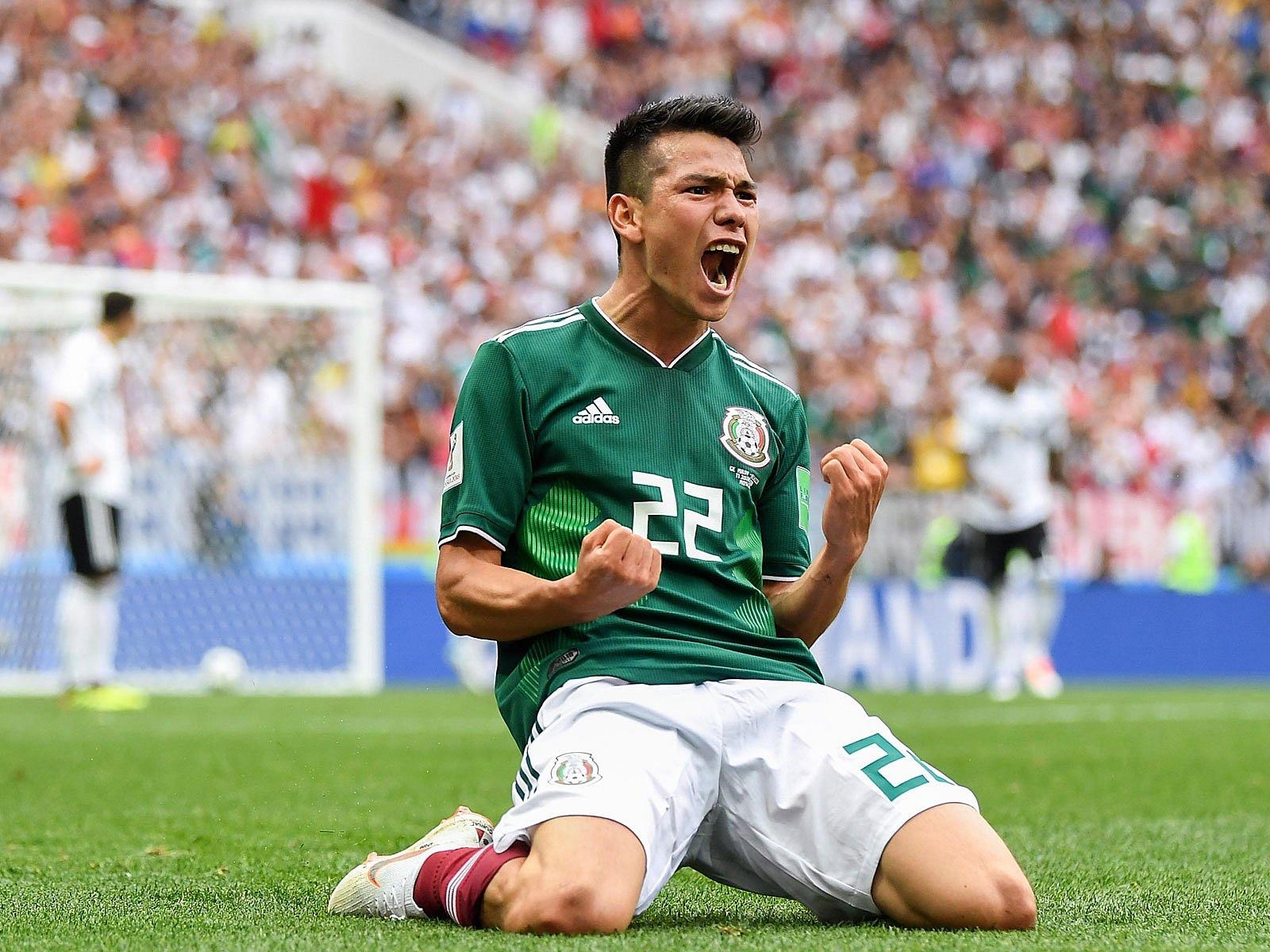 1600x1200 Hirving Lozano: Knee injury poorly timed ahead of big summer, Desktop