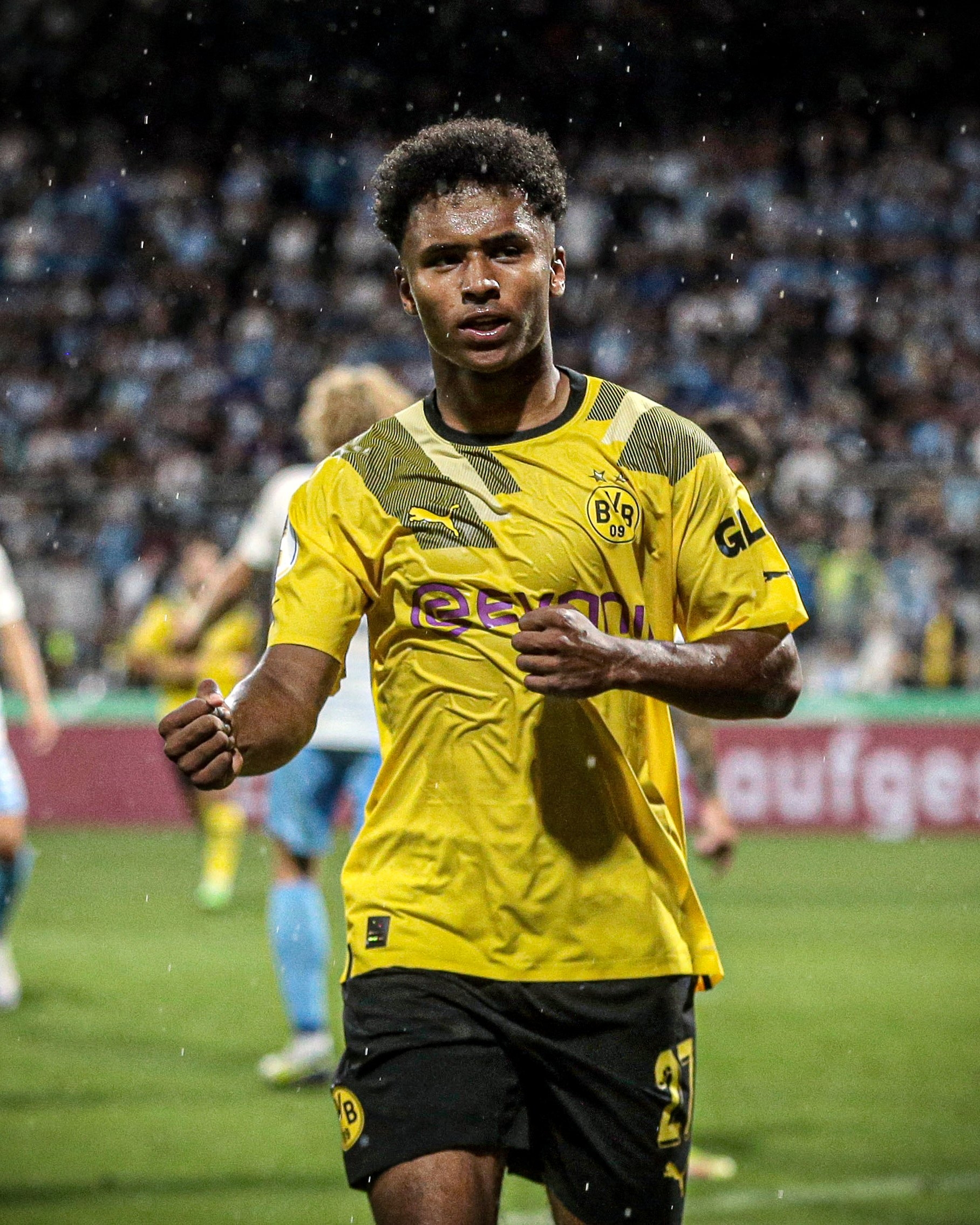 1820x2270 GOAL Adeyemi scores on his Dortmund debut, Phone