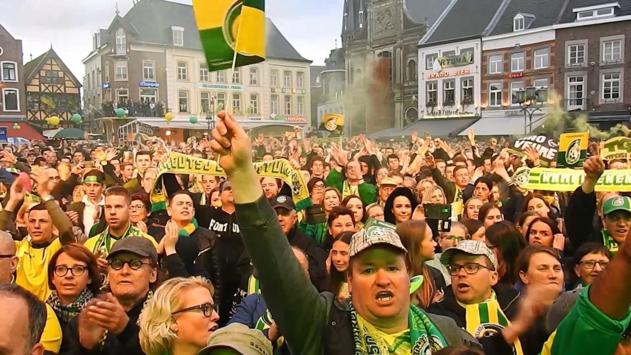 1280x720 Duizenden supporters vieren huldiging Fortuna Sittard voor promotie, Desktop