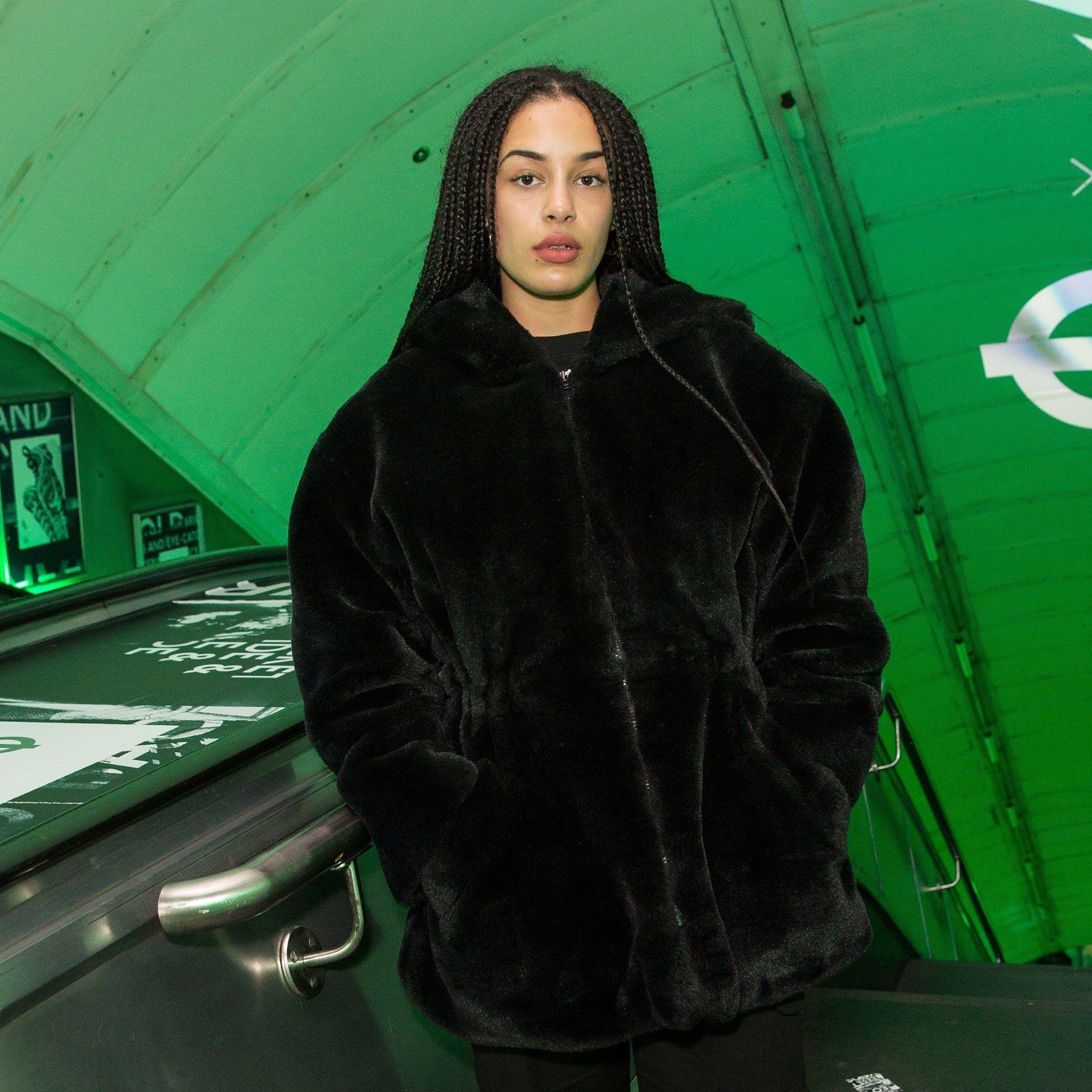 1930x1930 Jorja Smith Is the Ultimate Bomb Cyclone Style Inspiration, Phone