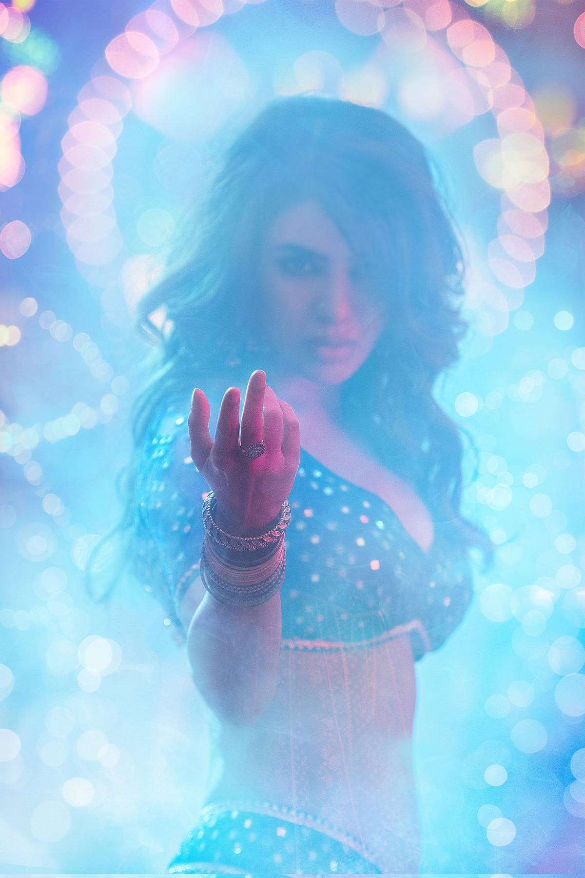 1200x1800 Pushpa: First look of Samantha's item song, Phone