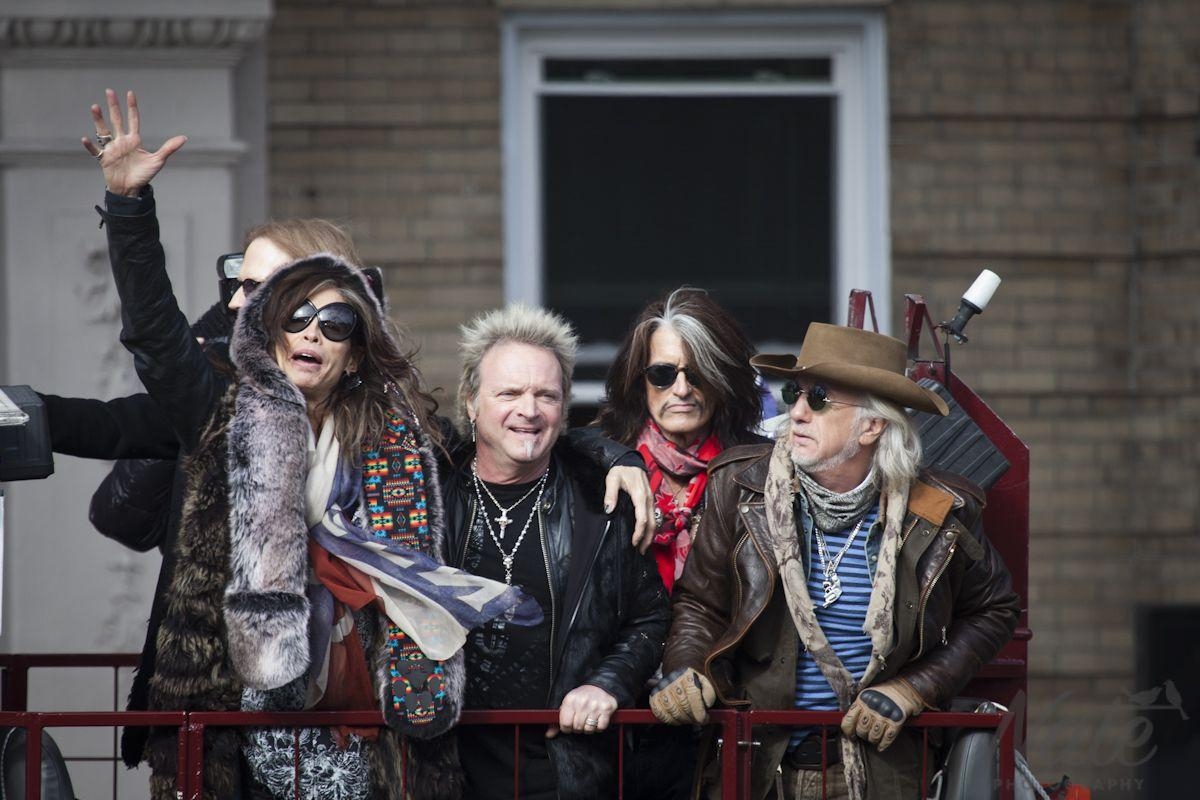 1200x800 Steven Tyler and Aerosmith rocked Boston at 1325 Commonwealth Ave, Desktop