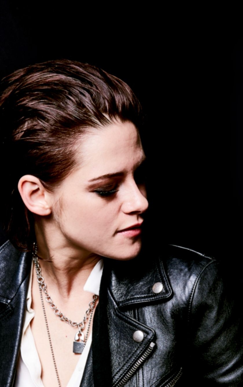 840x1340 Downaload Kristen Stewart, Short Hair, Actress, Beautiful, Phone