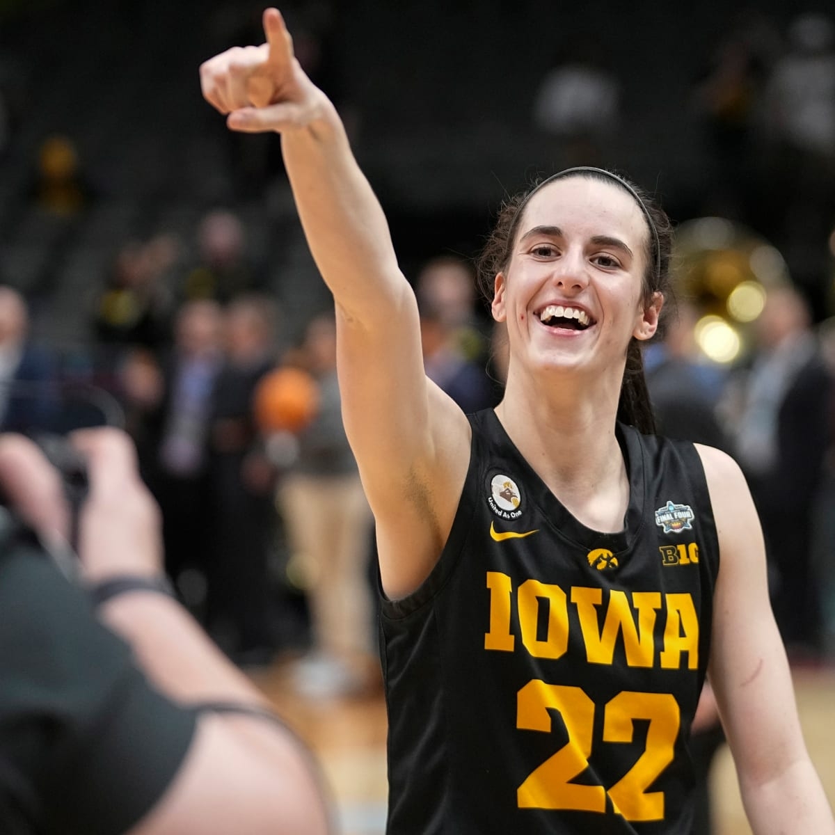 1200x1200 Caitlin Clark, Iowa slay South Carolina in Final Four thriller, Phone