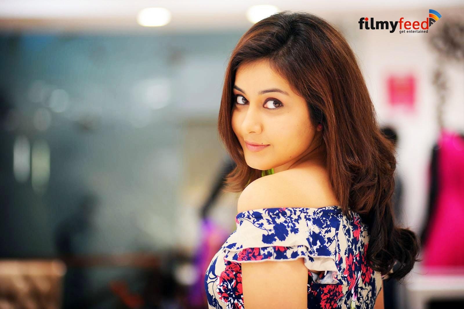 1600x1070 Rashi Khanna Wallpaper, Desktop