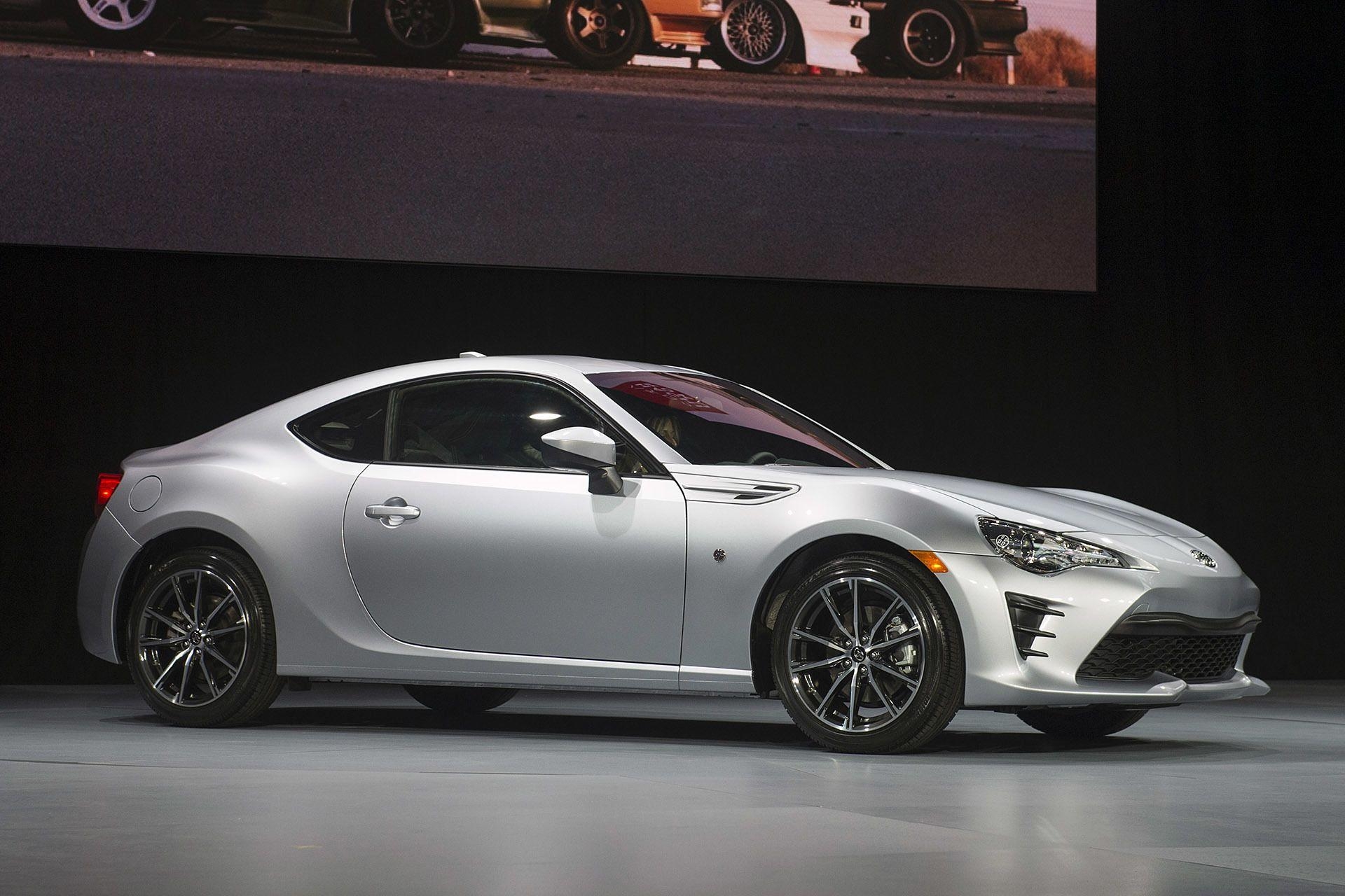 1920x1280 Toyota 86 revealed, Desktop