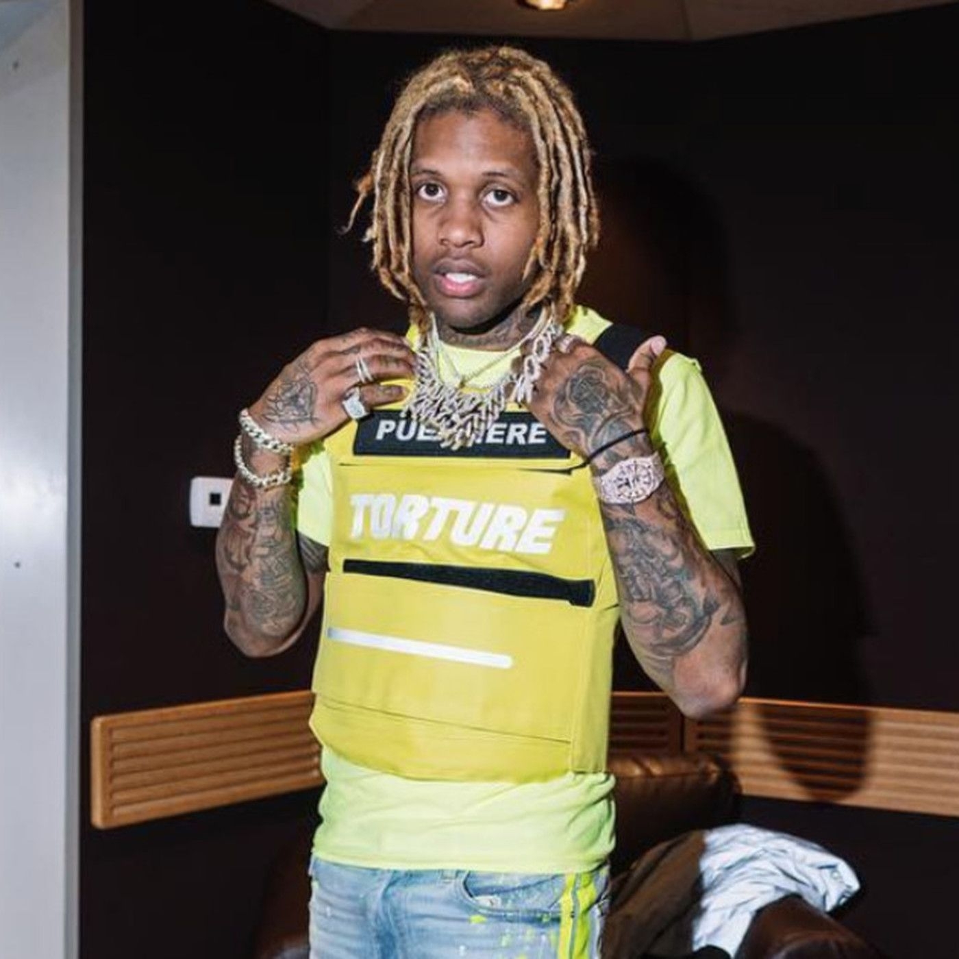 1400x1400 Lil Durk surrenders to police after releasing Turn Myself In song, Phone