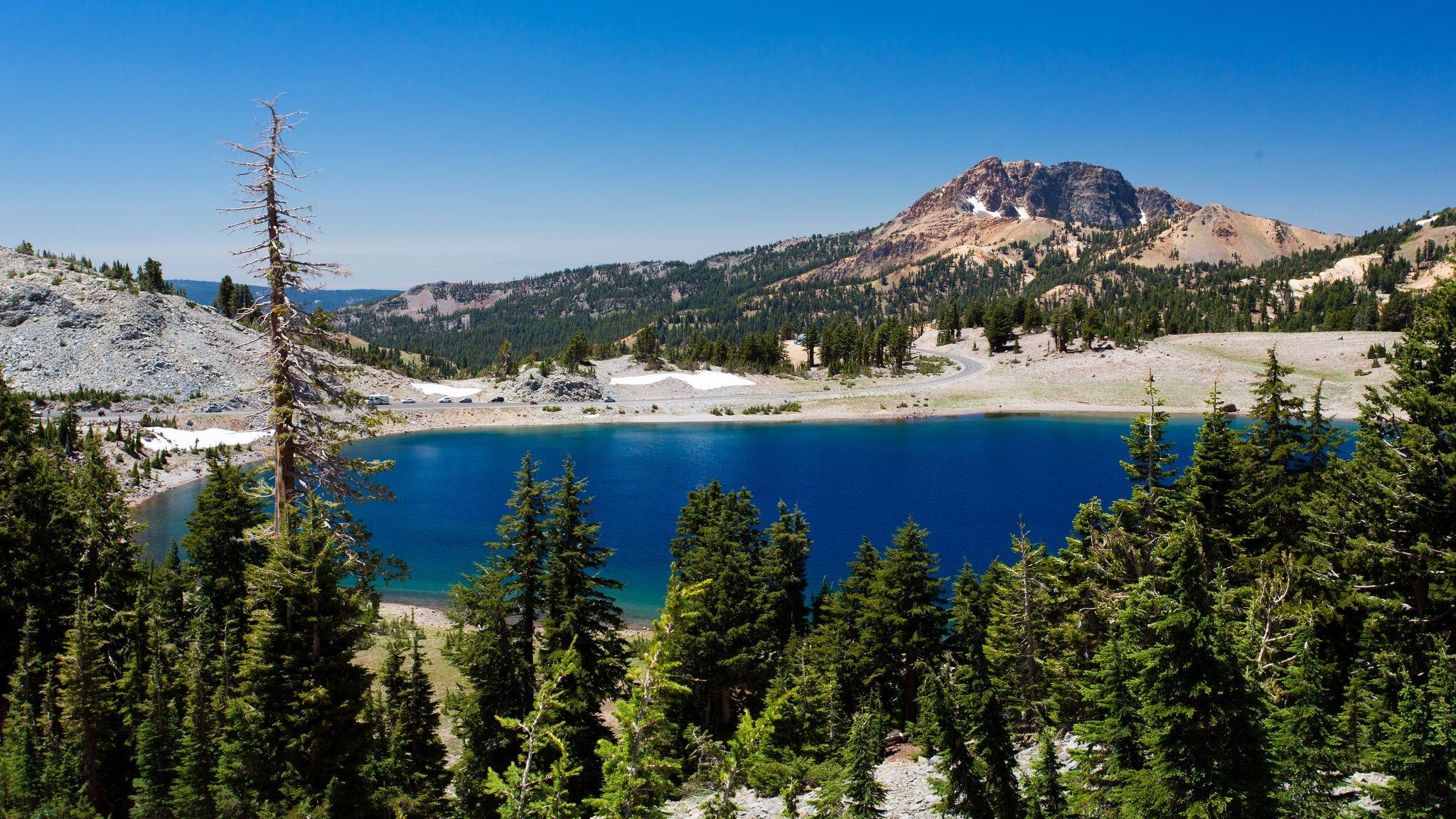 2050x1160 Lassen Volcanic National Park Park in California, Desktop