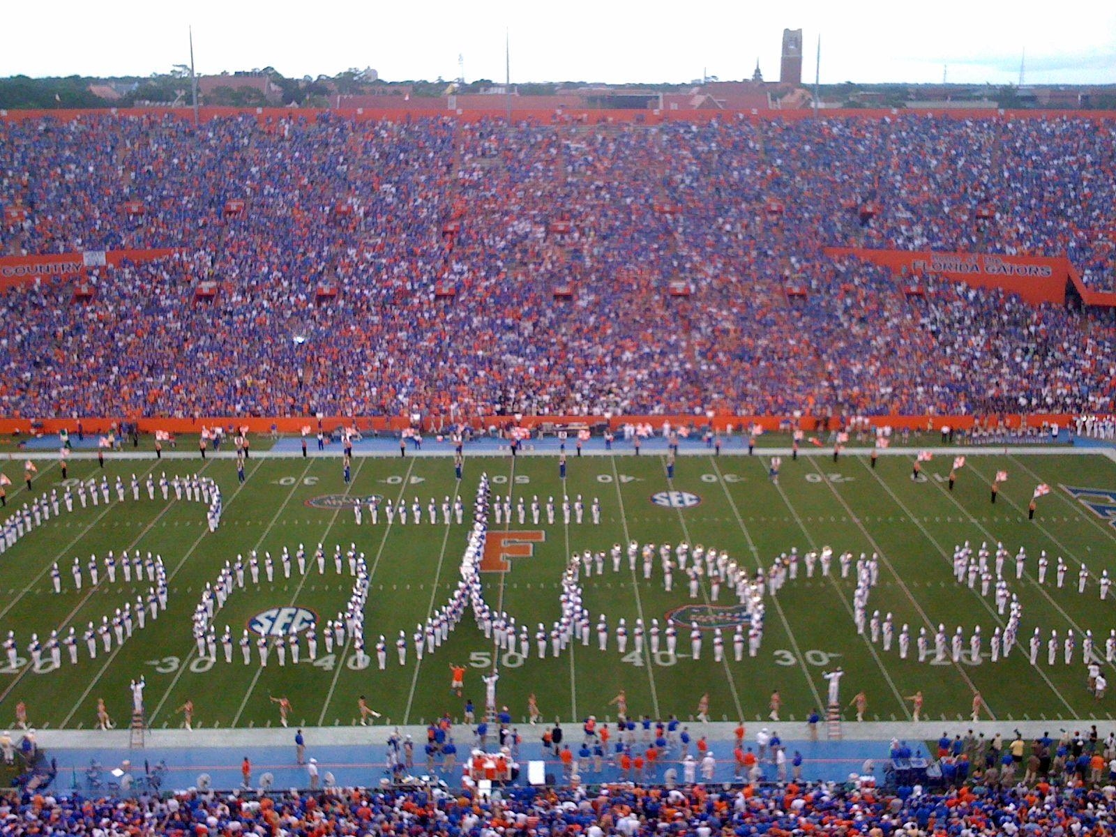 1600x1200 University of Florida Homecoming Events 2011. Rabell Realty Group, Desktop