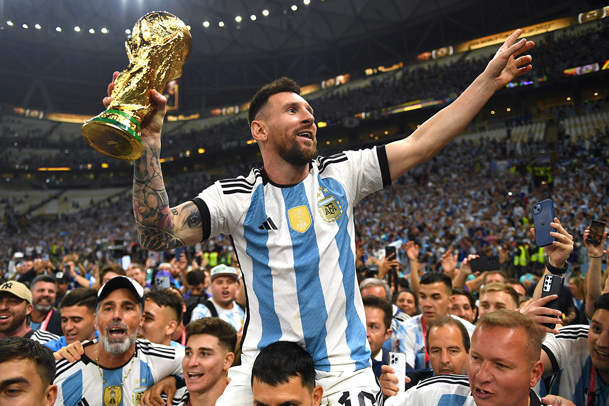 1200x800 Lionel Messi 2022 World Cup Image & HD Wallpaper For Free Download: LM10 HD Photo in Argentina Jersey with WC Trophy Picture to Share Online. ⚽ LatestLY, Desktop