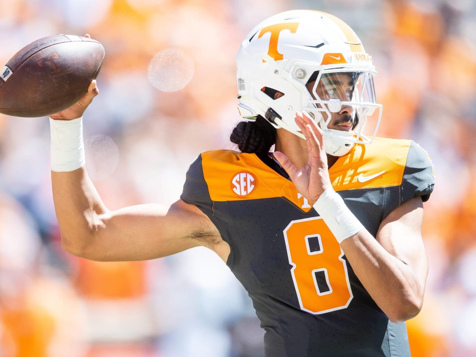 1600x1200 Tennessee Vols QB Nico Iamaleava, Desktop