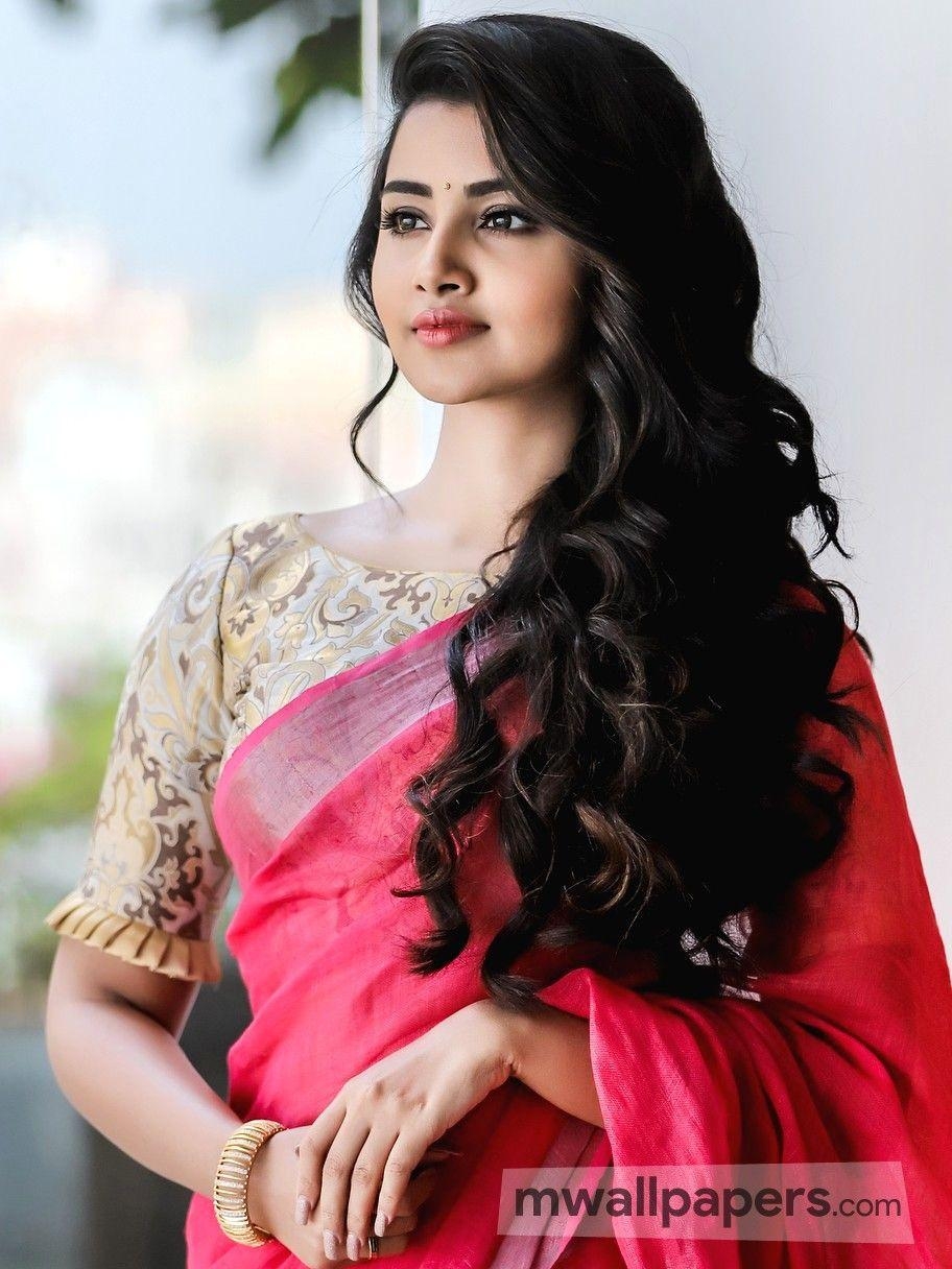 920x1220 Anupama Parameswaran HD Image Parameshwaran, Phone