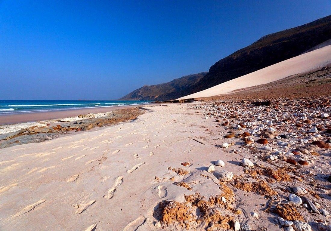 1100x770 Yemen Tag wallpaper: Aden South Photography Beaches Khormaksar, Desktop