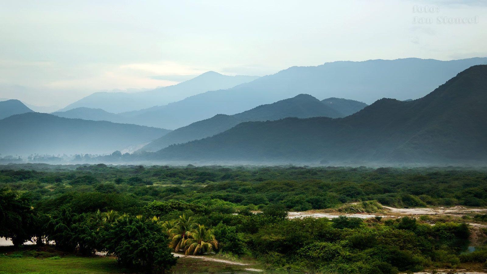 1600x900 Venezuela Cabello Seas Gallery, Desktop