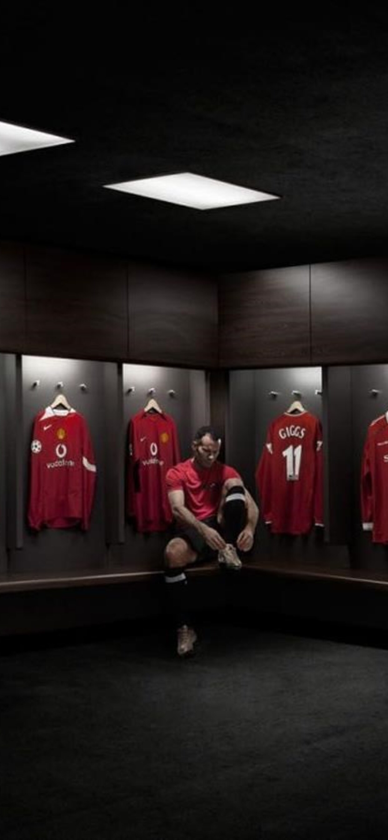 1250x2690 Manchester United HD iPhone XS MAX HD 4k Wallpaper, Image, Background, Photo and Picture, Phone