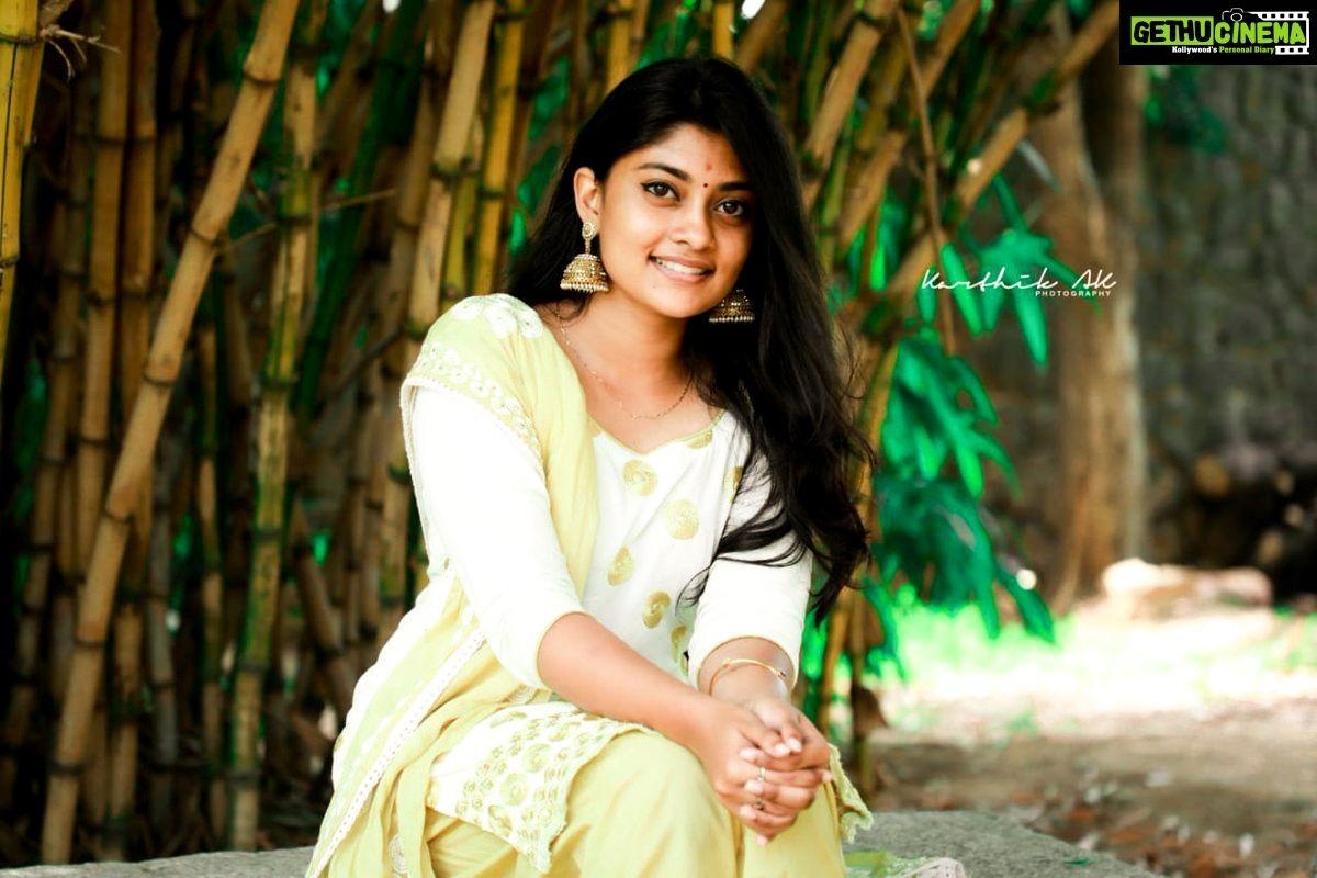 1200x800 Actress Ammu Abhirami Latest Cute Image. Beautiful indian, Desktop