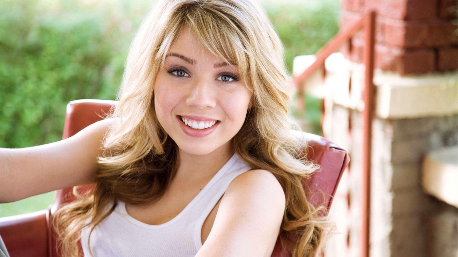 1920x1080 Download wallpaper  jennette mccurdy, actress, smile, Desktop