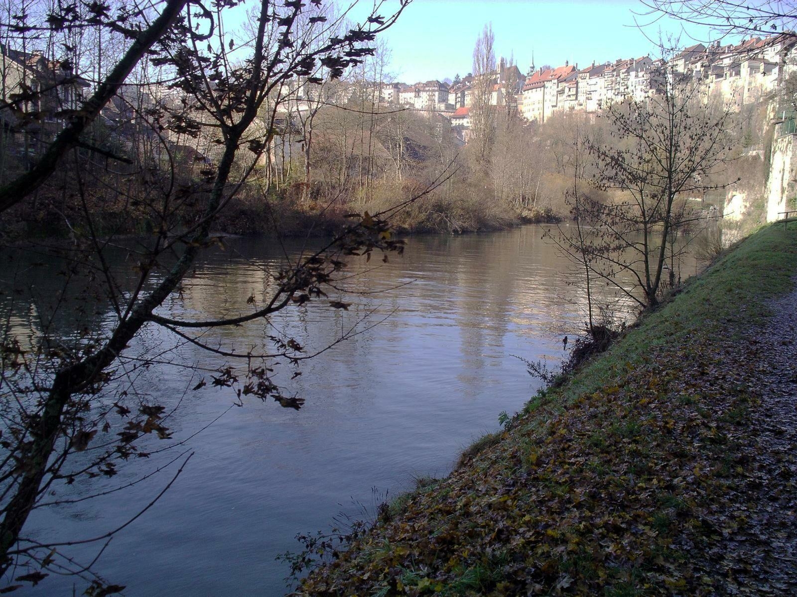 1600x1200 Basse Ville Fribourg At Riverbank And Streams Wallpaper, Desktop