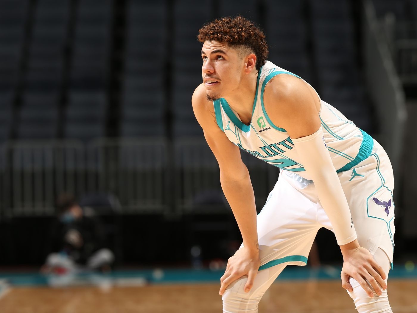 1400x1050 LaMelo Ball video: Watch Hornets rookie score first basket in NBA preseason game, Desktop