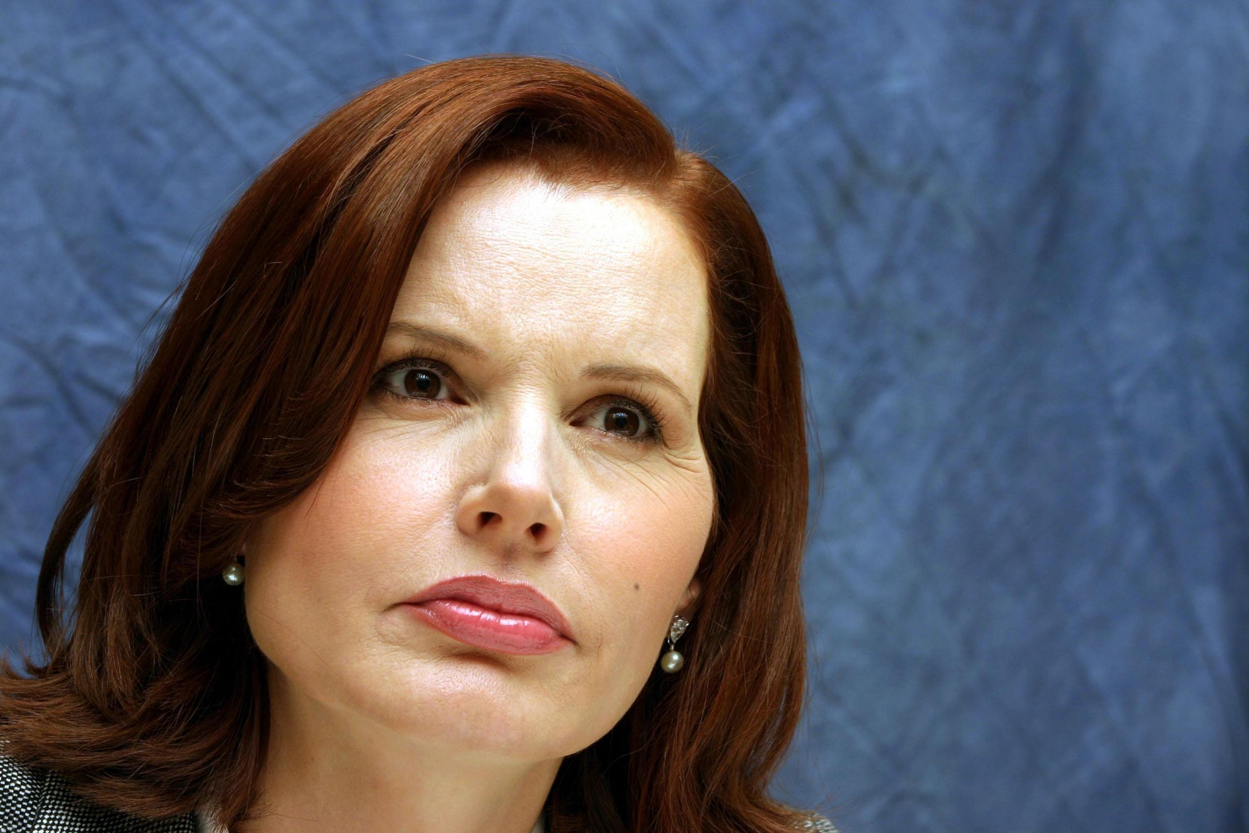 2560x1710 Geena Davis Face Wallpaper Background 57902  px, Desktop