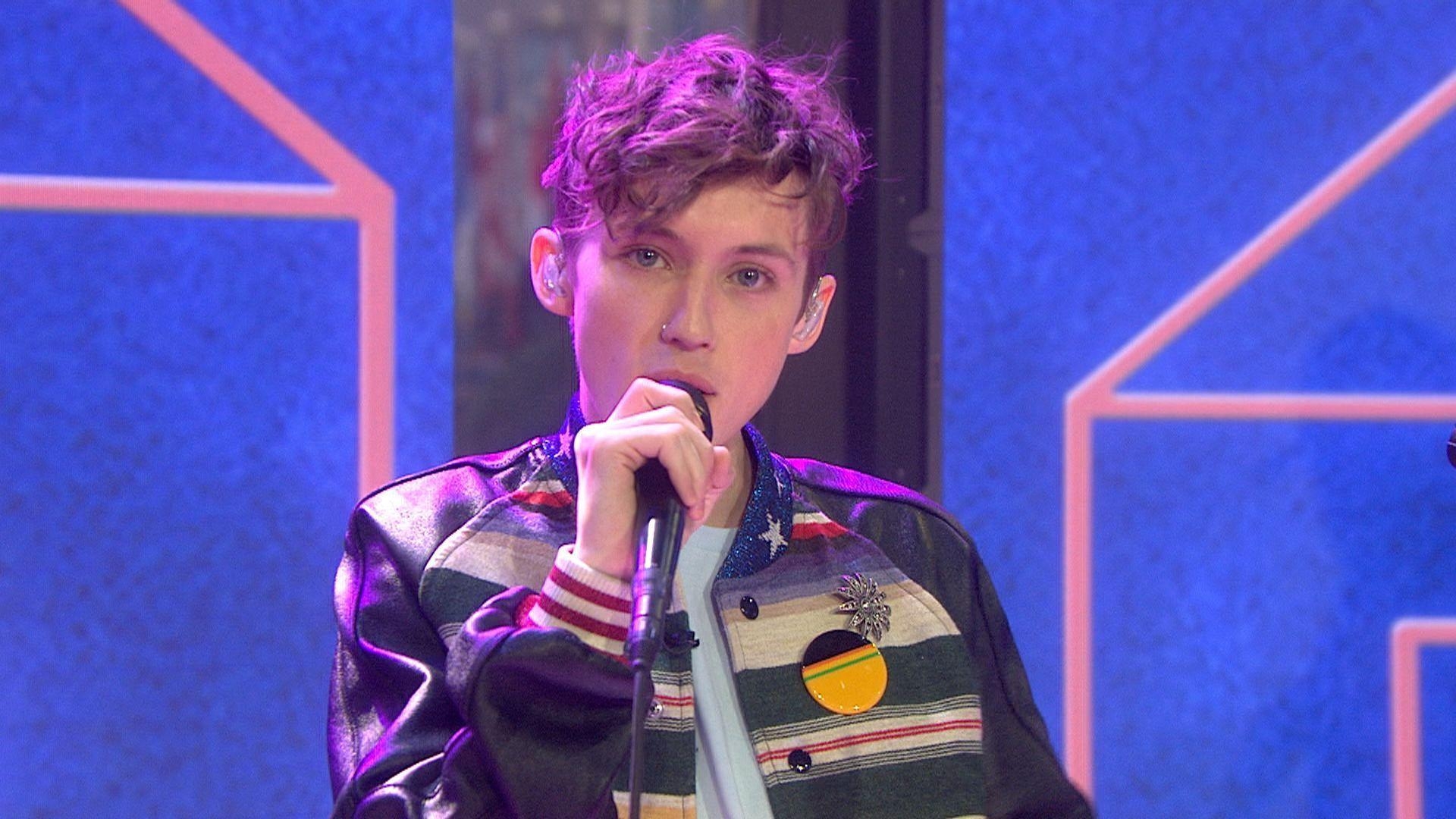 1920x1080 Troye Sivan performs 'YOUTH' live on TODAY, Desktop