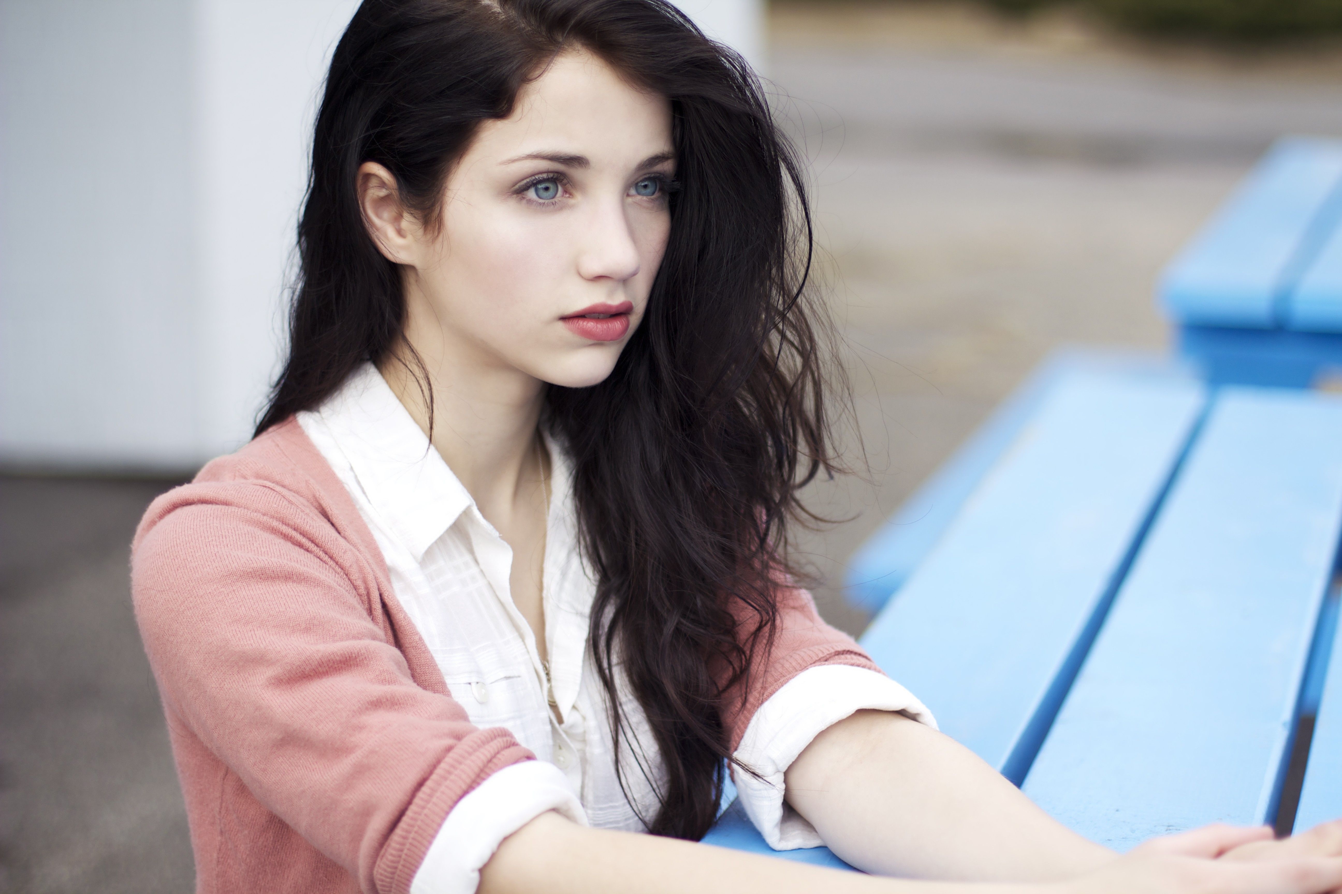 5190x3460 brunette, #blue eyes, #women, #model, #Emily Rudd, #actress, Desktop