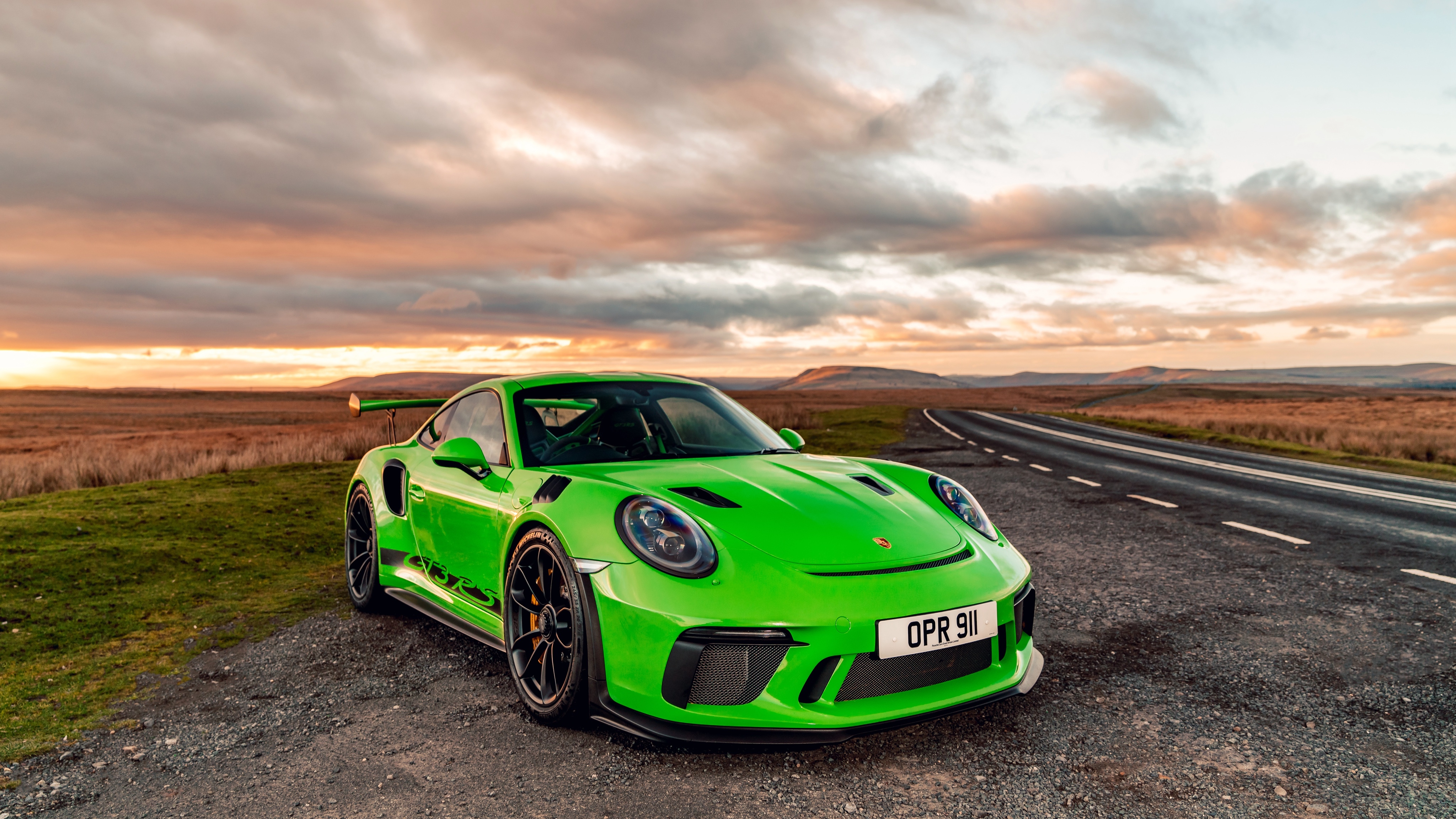 4100x2310 Desktop Wallpaper Porsche 911 2018 GT3 RS Yellow green, Desktop