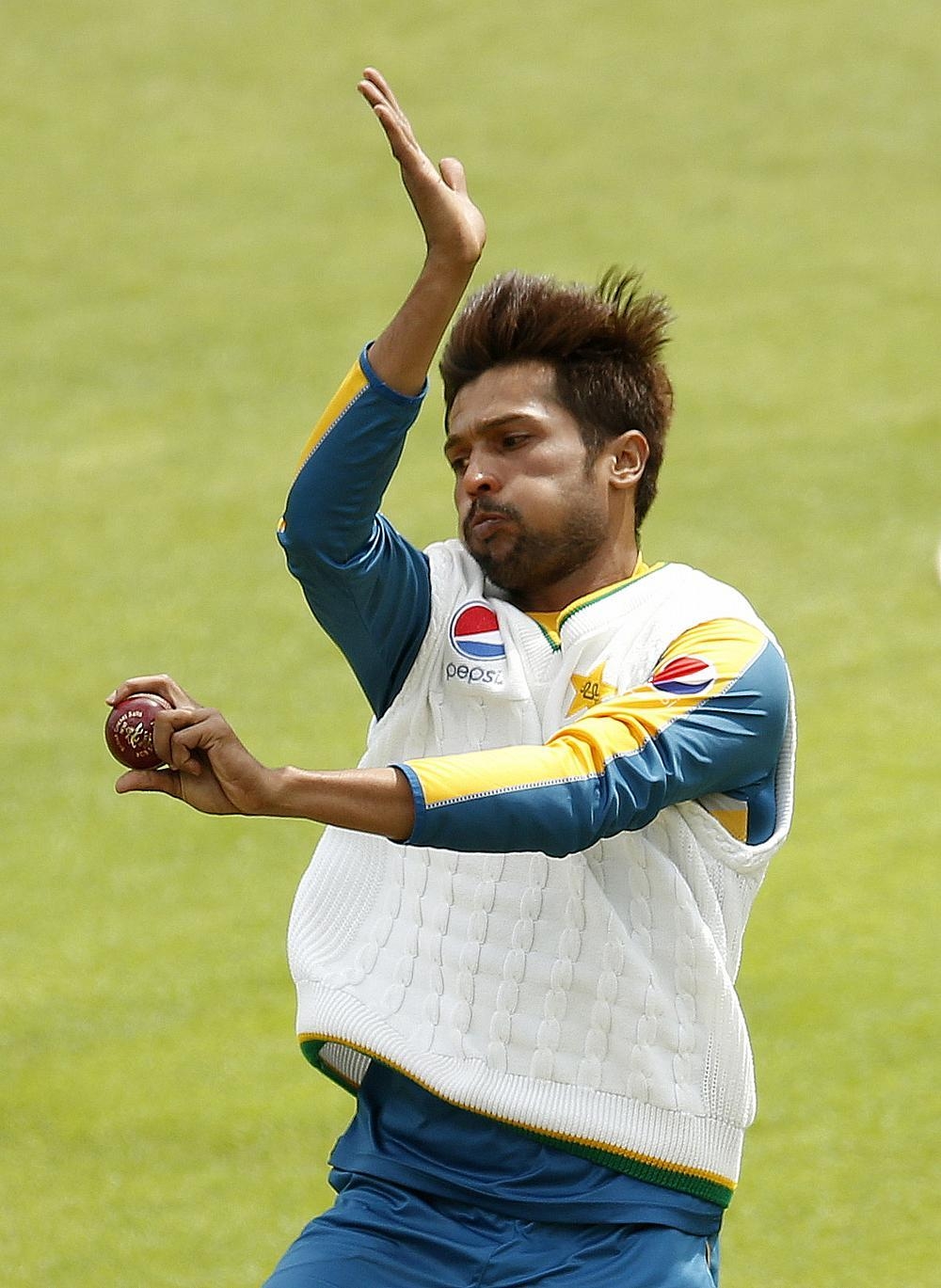 1000x1370 Mohammad Amir Bowling Action, Phone