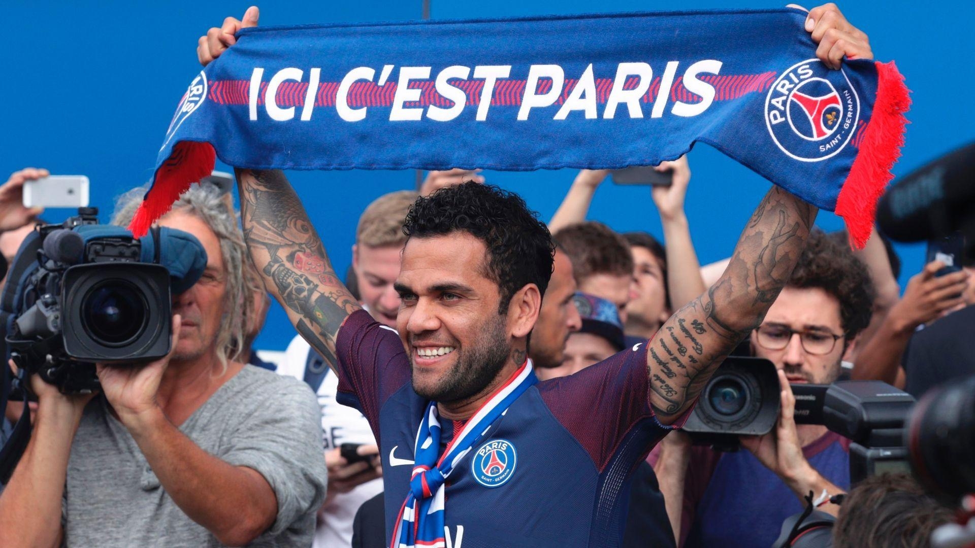 1920x1080 Dani Alves' move to PSG is a massive coup, Desktop