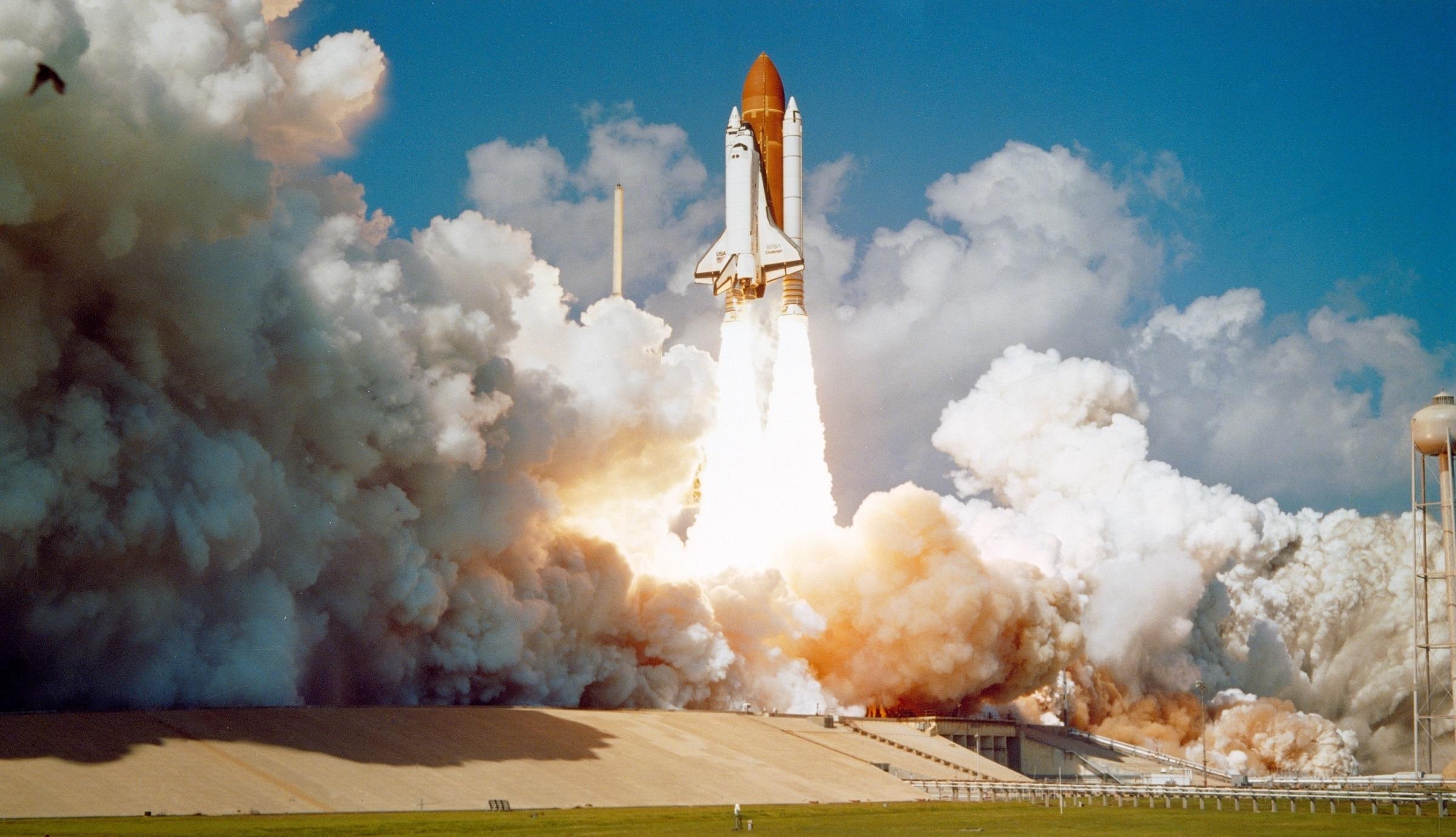 2400x1380 Challenger Space Shuttle, Launch, rocket, space travel vehicle free, Desktop