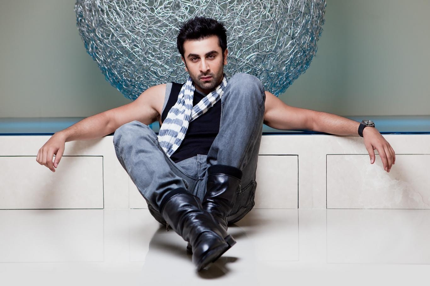 1370x910 Ranbir Kapoor Photo Image Wallpaper Pics Download, Desktop