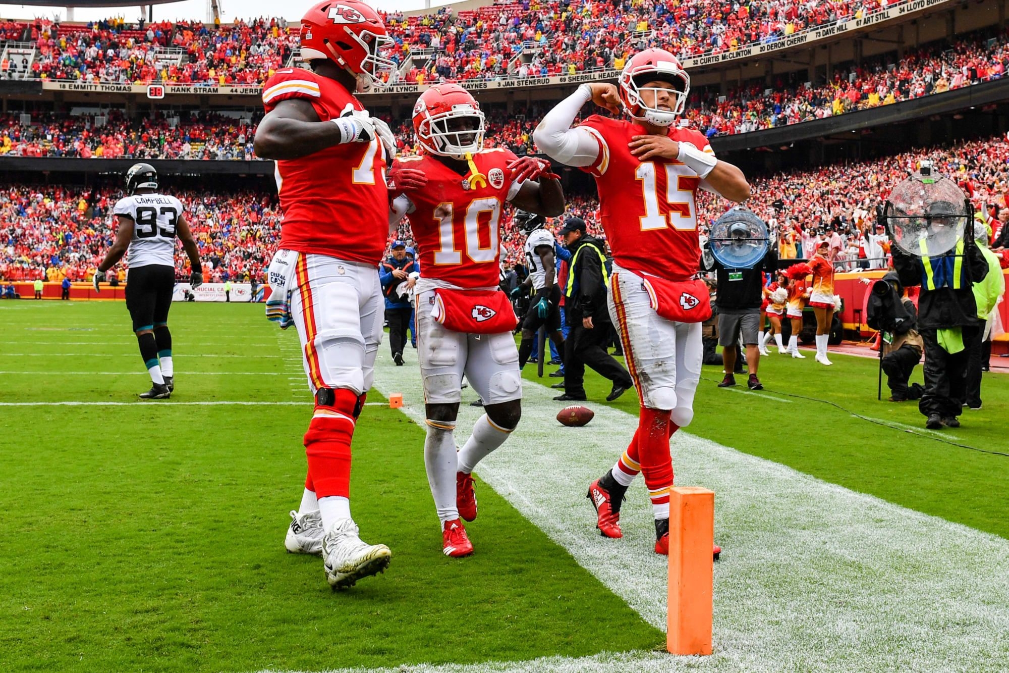 2000x1340 Patrick Mahomes, Tyreek Hill are NFL's next great offensive duo, Desktop