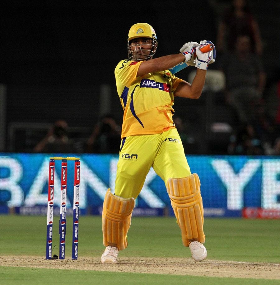 900x920 MS Dhoni reveals who CSK should buy during the IPL auction, Phone