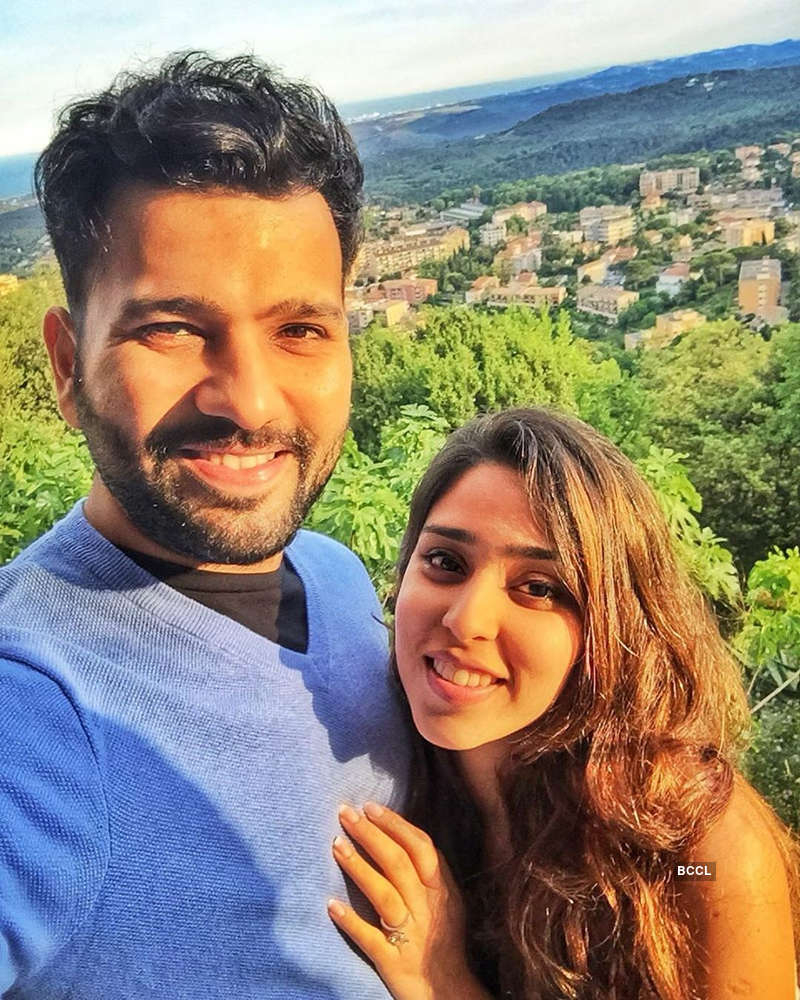 800x1000 These romantic picture of Rohit Sharma and Ritika Sajdeh will, Phone