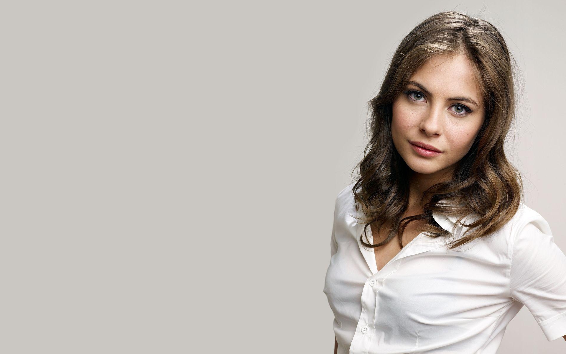 1920x1200 Willa Holland, Desktop