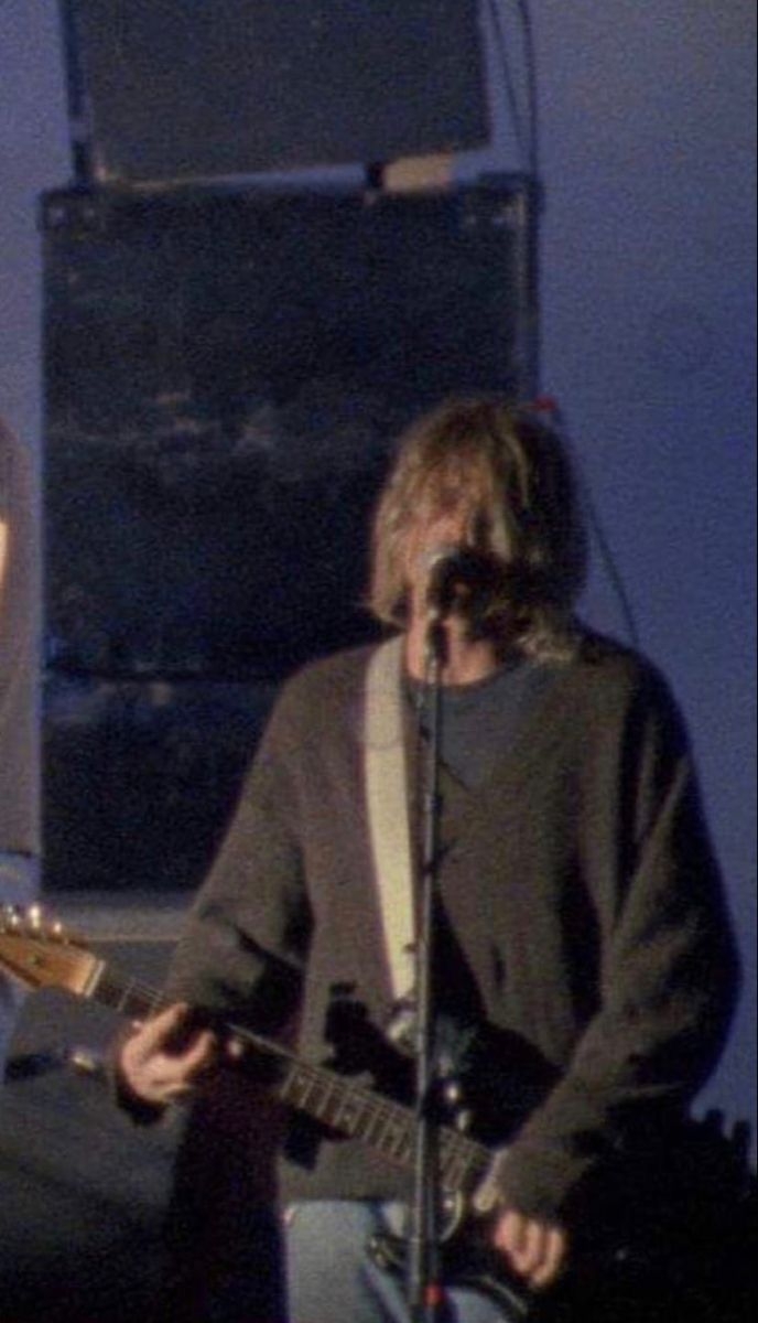 690x1200 kurt cobain. Nirvana kurt cobain, Nirvana kurt, Kurt cobain, Phone