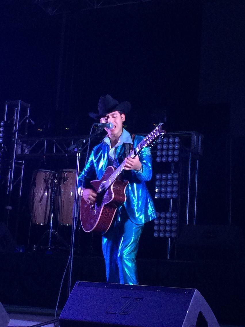 860x1140 Ariel en Visalia, CA. Ariel Camacho y Los Plebes Del Rancho, Phone