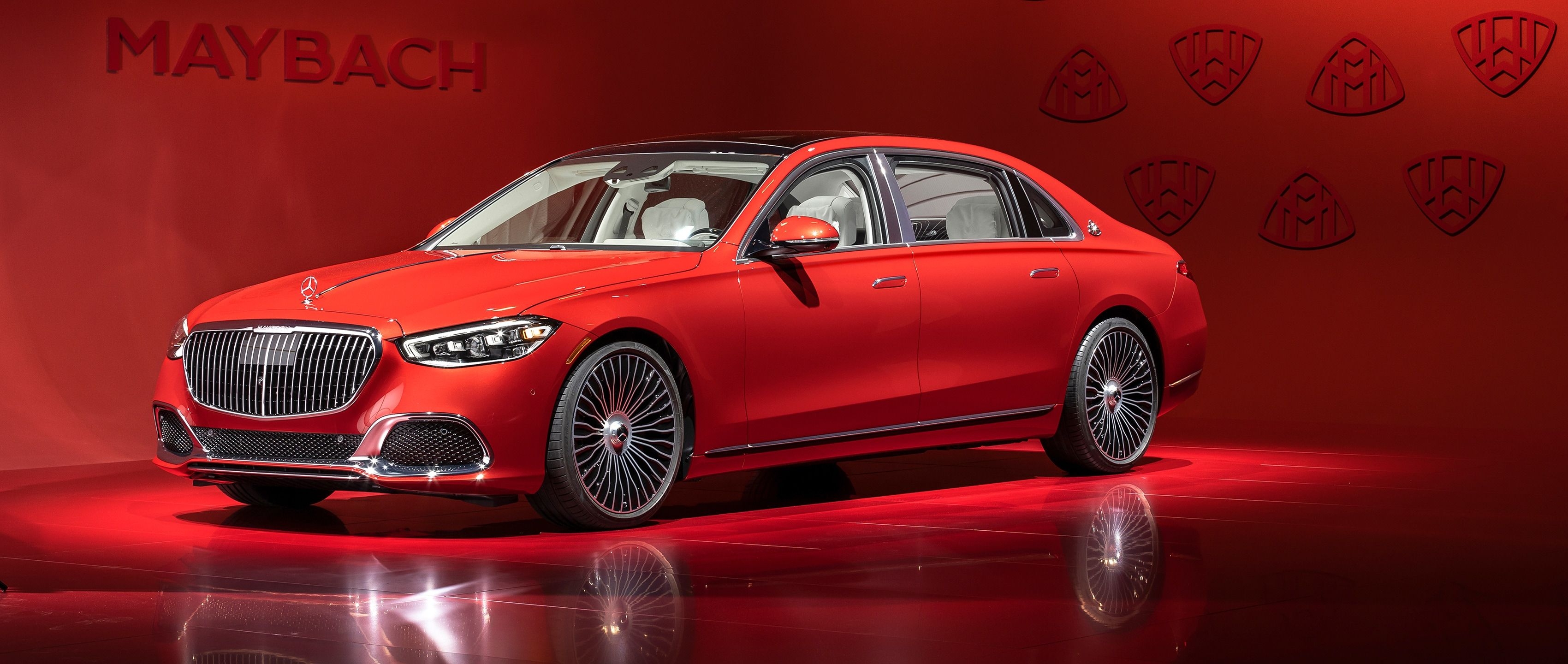 3400x1440 The New Mercedes Maybach S Class, Dual Screen