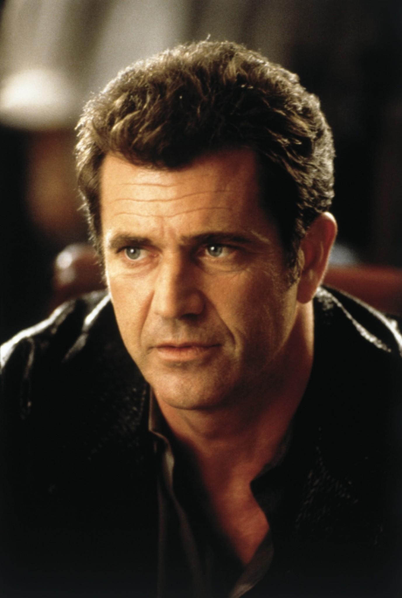 1380x2050 Mel Gibson Wallpaper High Quality, Phone