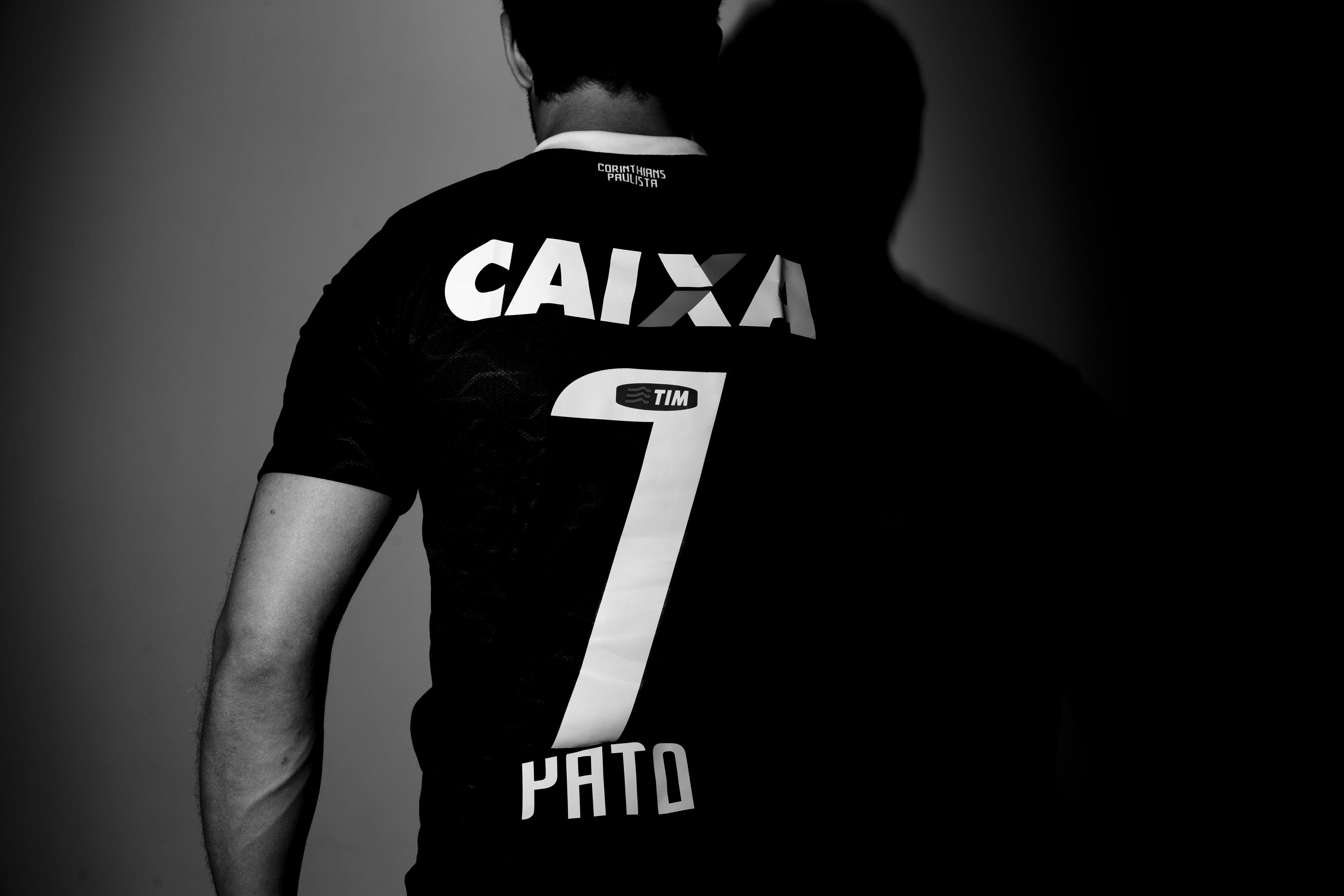 5190x3460 Corinthians Alexandre Pato in black wallpaper and image, Desktop