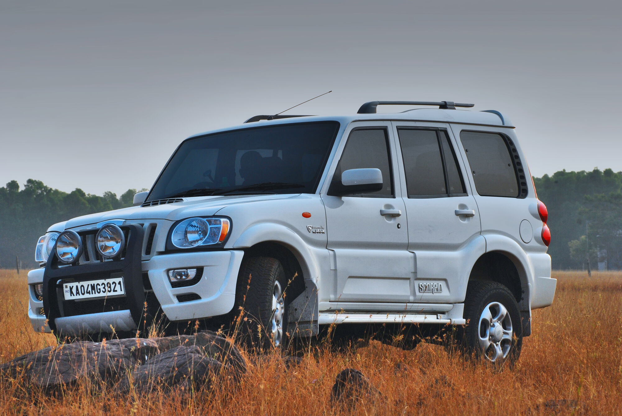 2000x1340 Mahindra Scorpio. Tractor & Construction Plant, Desktop