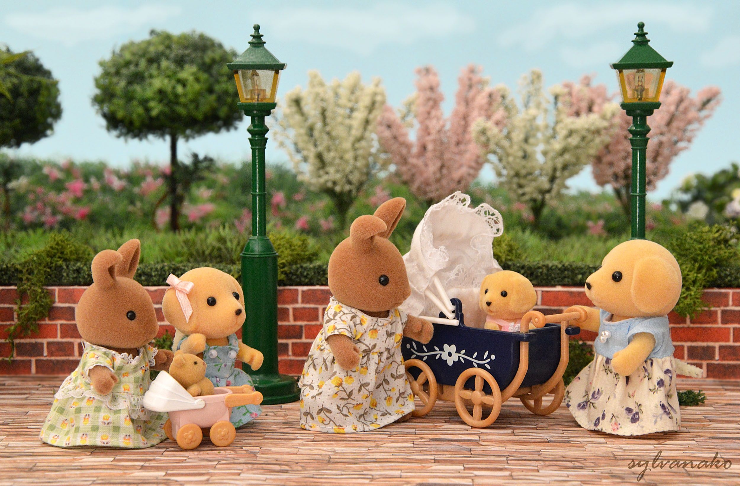 2500x1650 Wallpaper, park, flowers, trees, girls, baby, cute, animal, playground, yard, garden, toys, miniature, dress, sweet, families, calico, critters, rabbits, sylvanianfamilies, sylvanian, calicocritters, Desktop