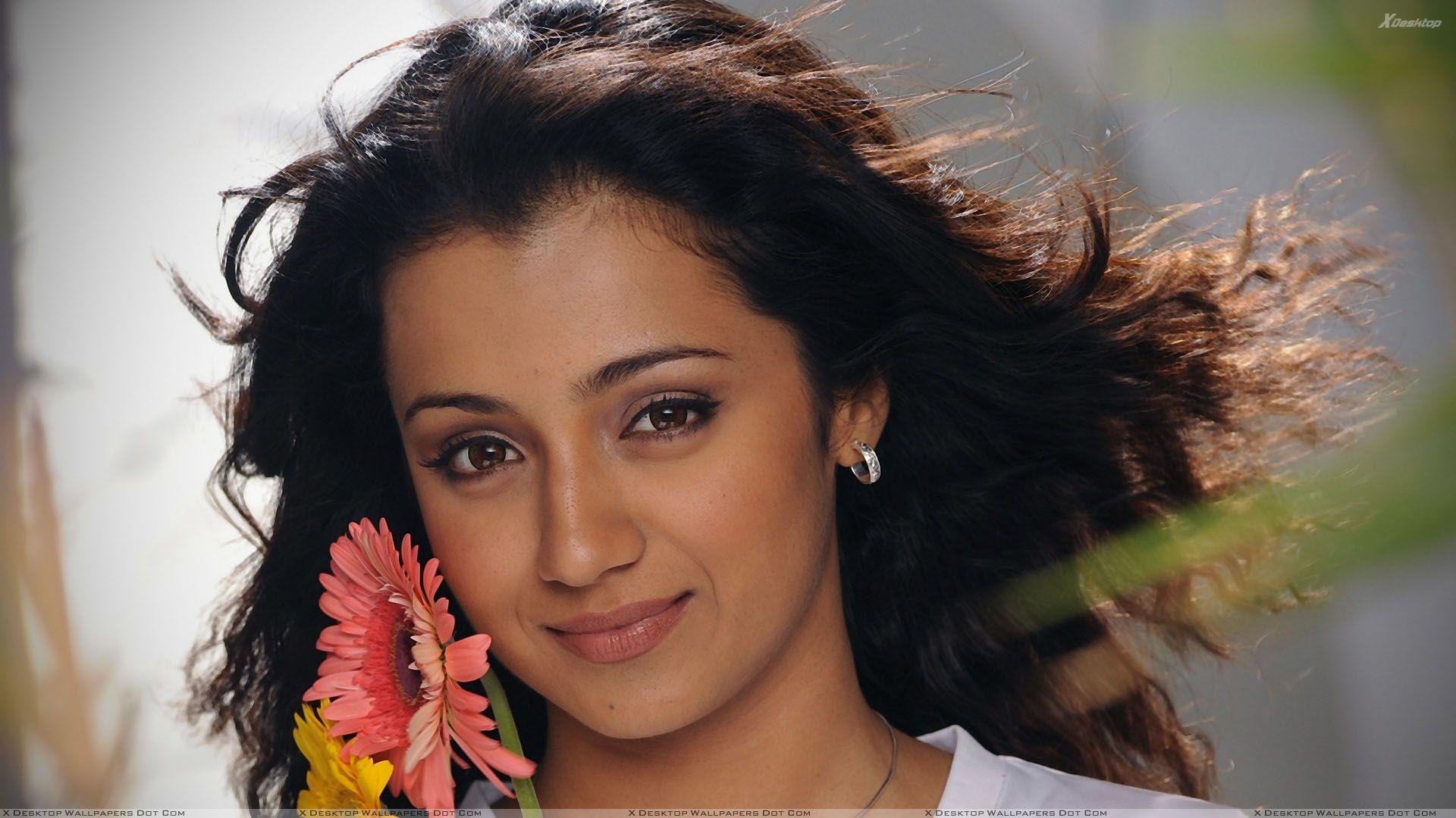 1920x1080 Trisha Krishnan Cute Eyes Smiling Face Closeup Wallpaper, Desktop