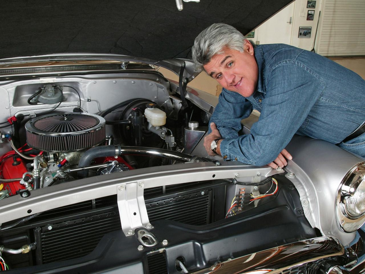 1280x960 Buick Roadmaster of Jay Leno Engine Compartment, Desktop