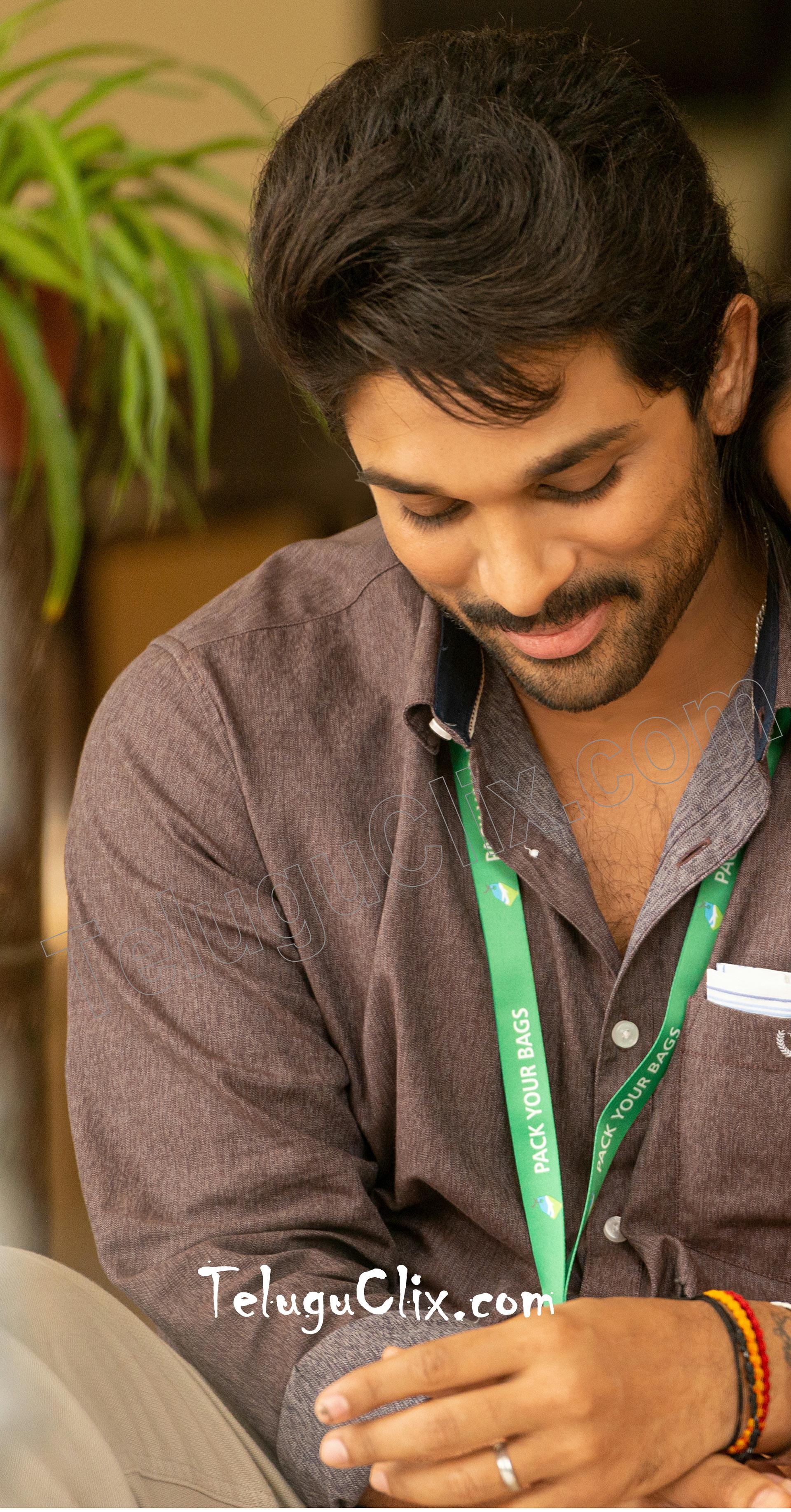 1920x3670 Allu Arjun Latest New Recent HD HQ Photo Stills image, Phone